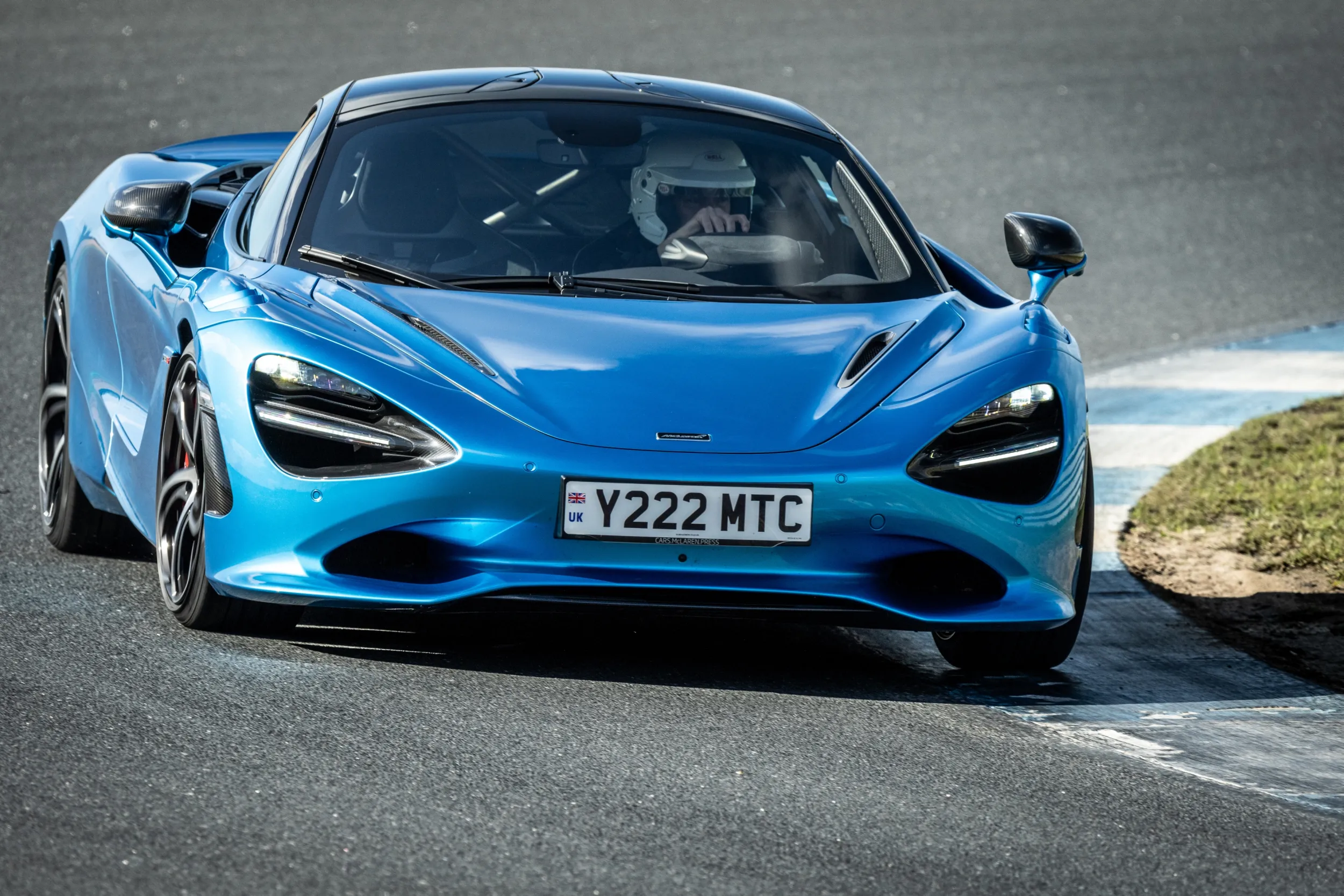 auto.pub McLaren 750S 09.05.25