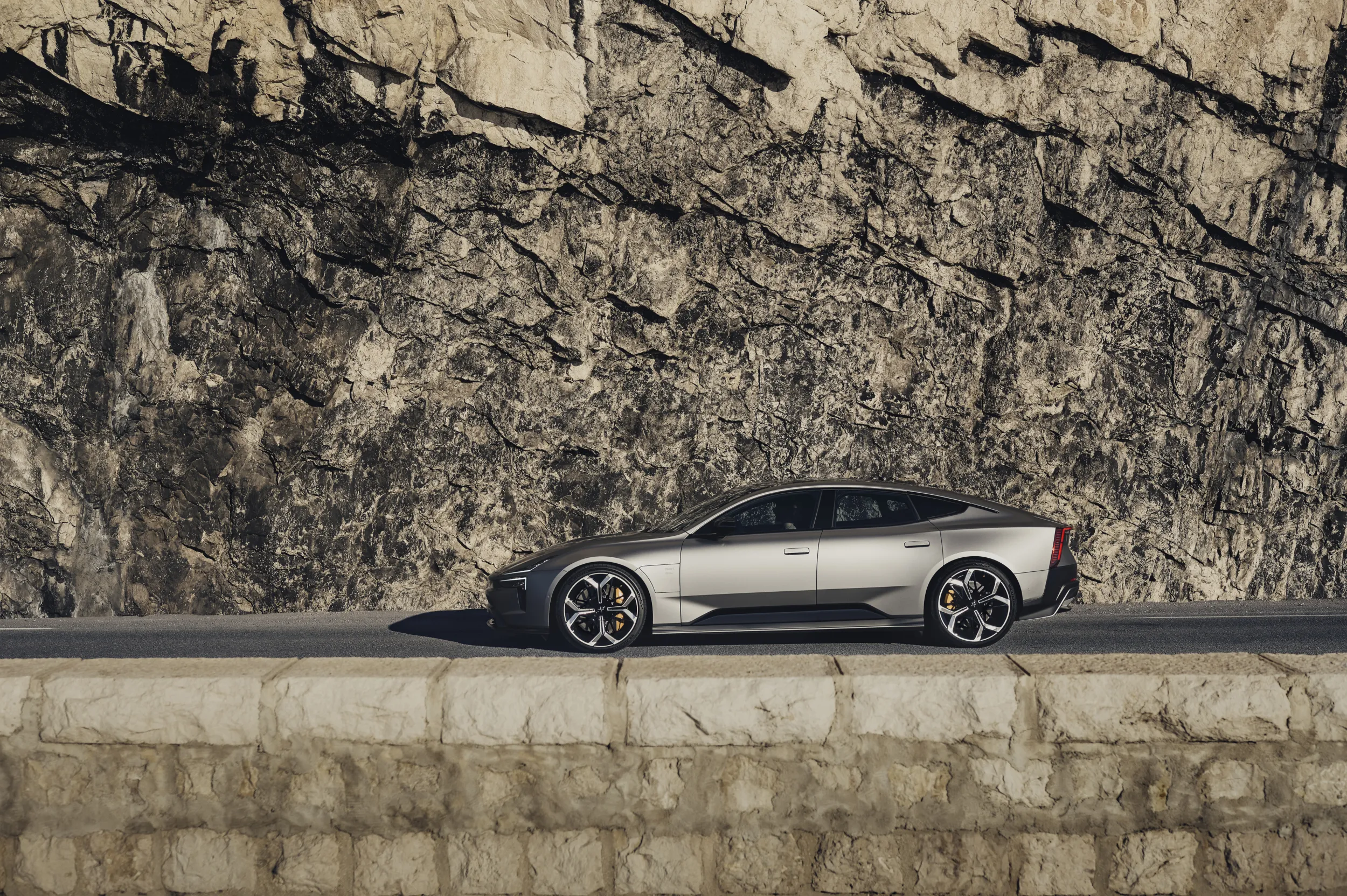 auto.pub Polestar 5 performance Grand Tourer 10.09.25