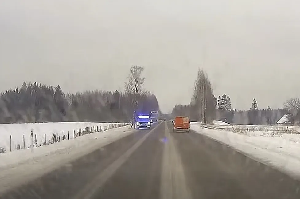 auto.pub Police chasing 07.01.26