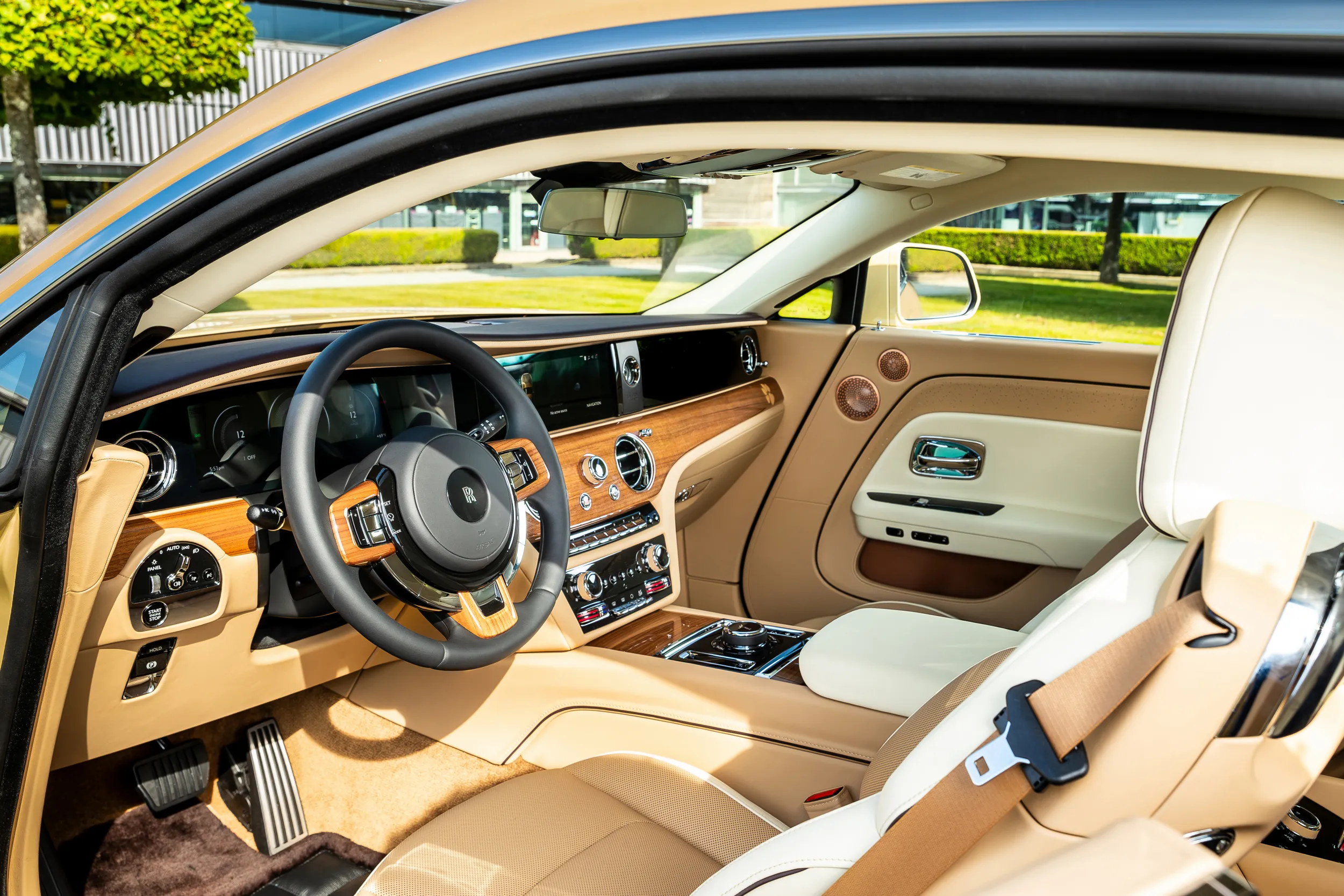 auto.pub Rolls-Royce Spectre Bailey 06.10.25