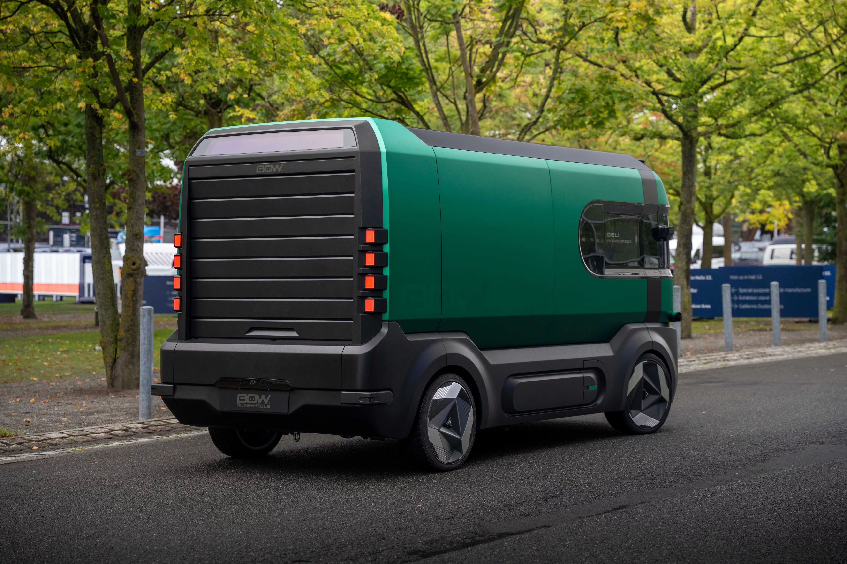 BOW (Box on Wheels)