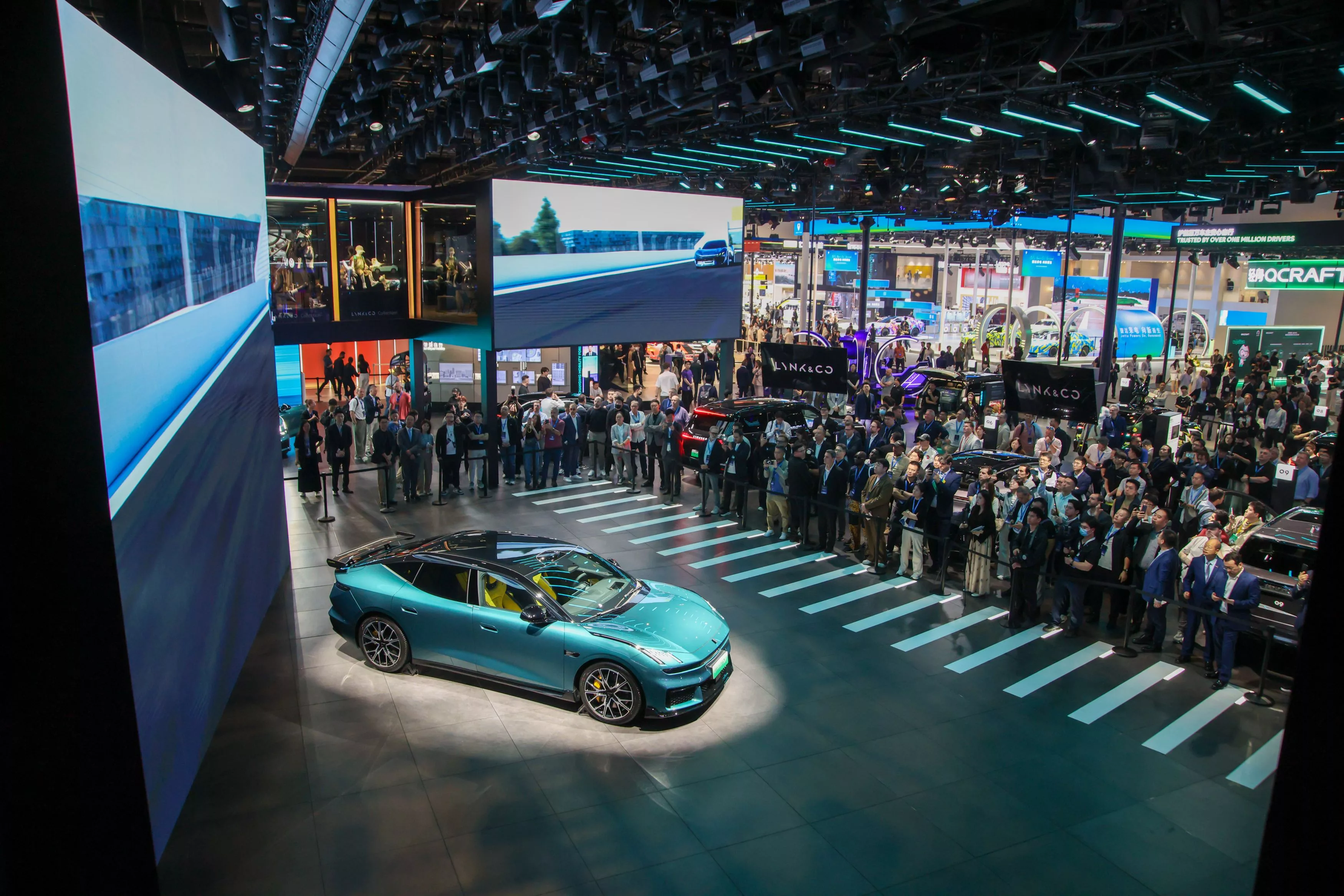 Lynk & Co 10