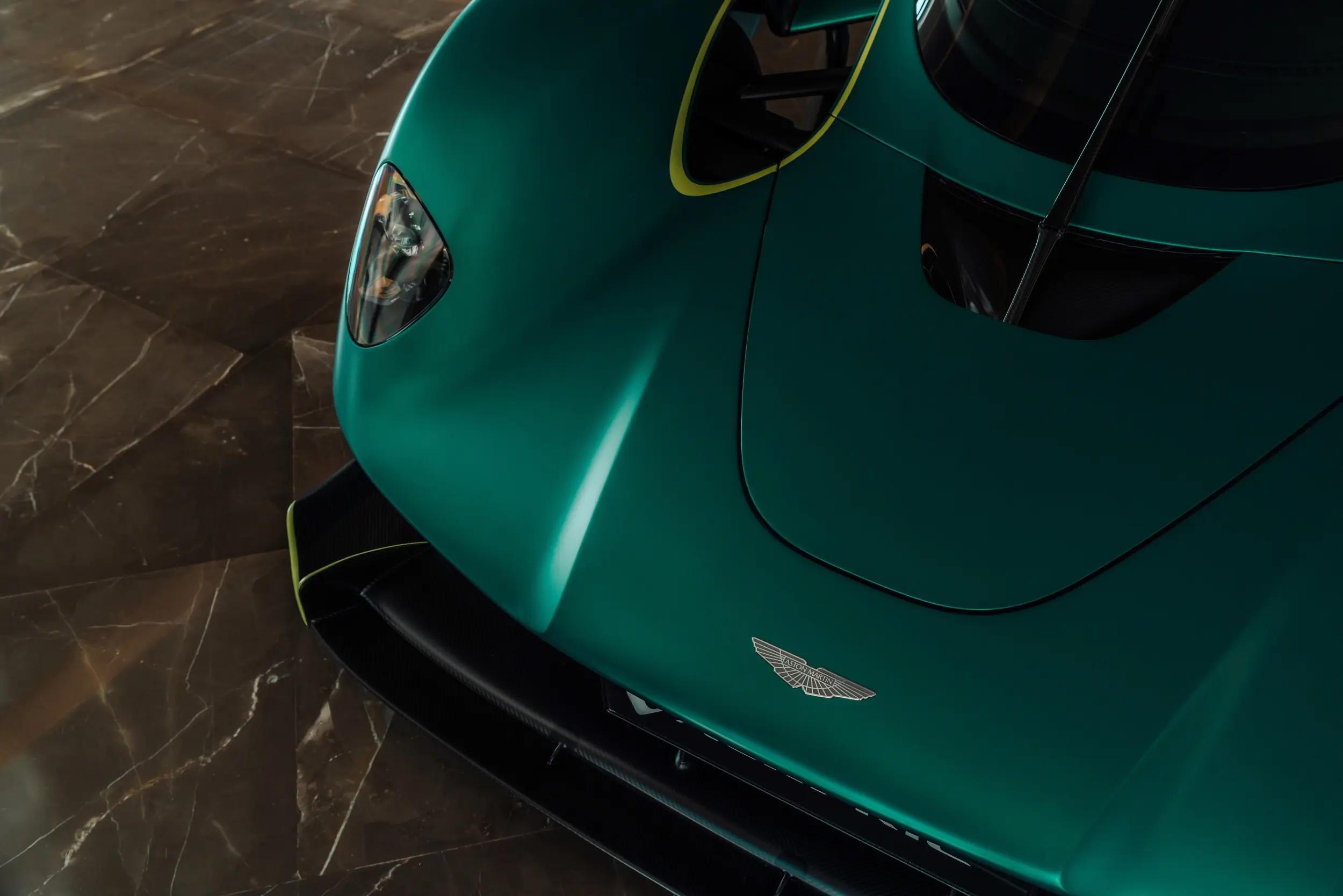 Aston Martin: finantskriis ja tuleviku väljavaated luksusbrändi pilgu läbi