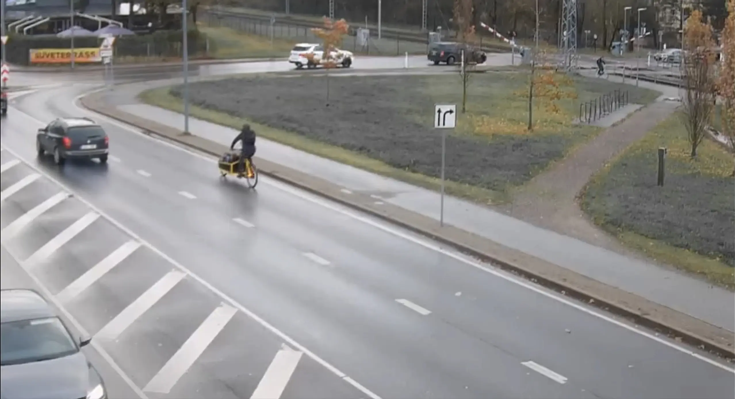 Raudtee ületamine kastirattaga ei anna sulle mingeid eeliseid