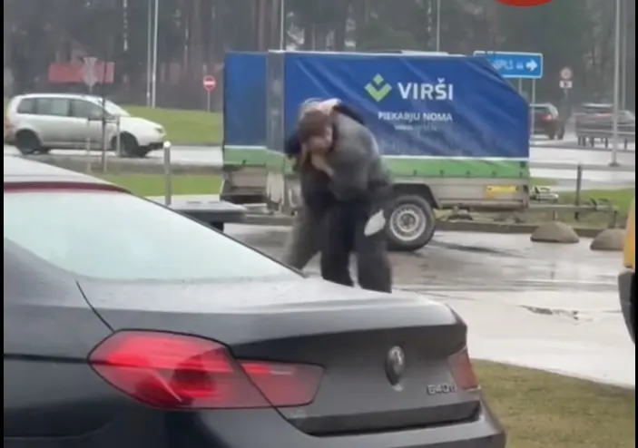 Liiklusraev Läti artistide esituses
