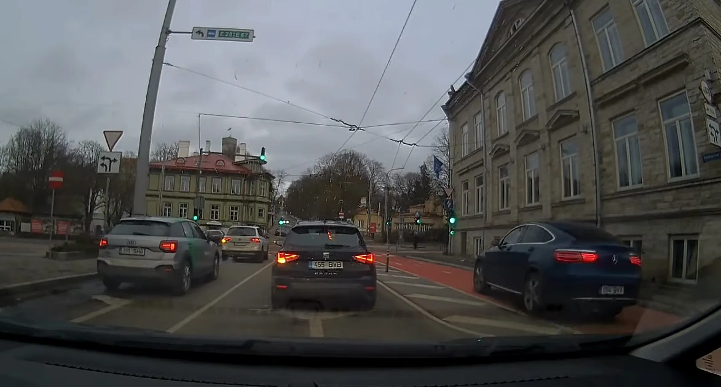 Tallinnas jäädvustati Mercedese esimene kergliikur