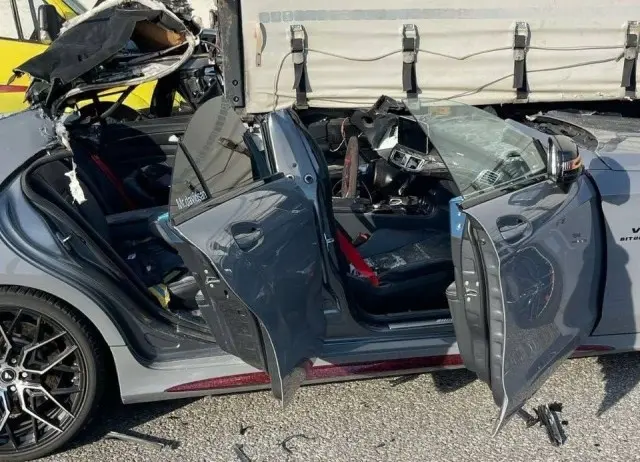 Nii näeb välja auto, mis suurel kiirusel veokale alla sõidab
