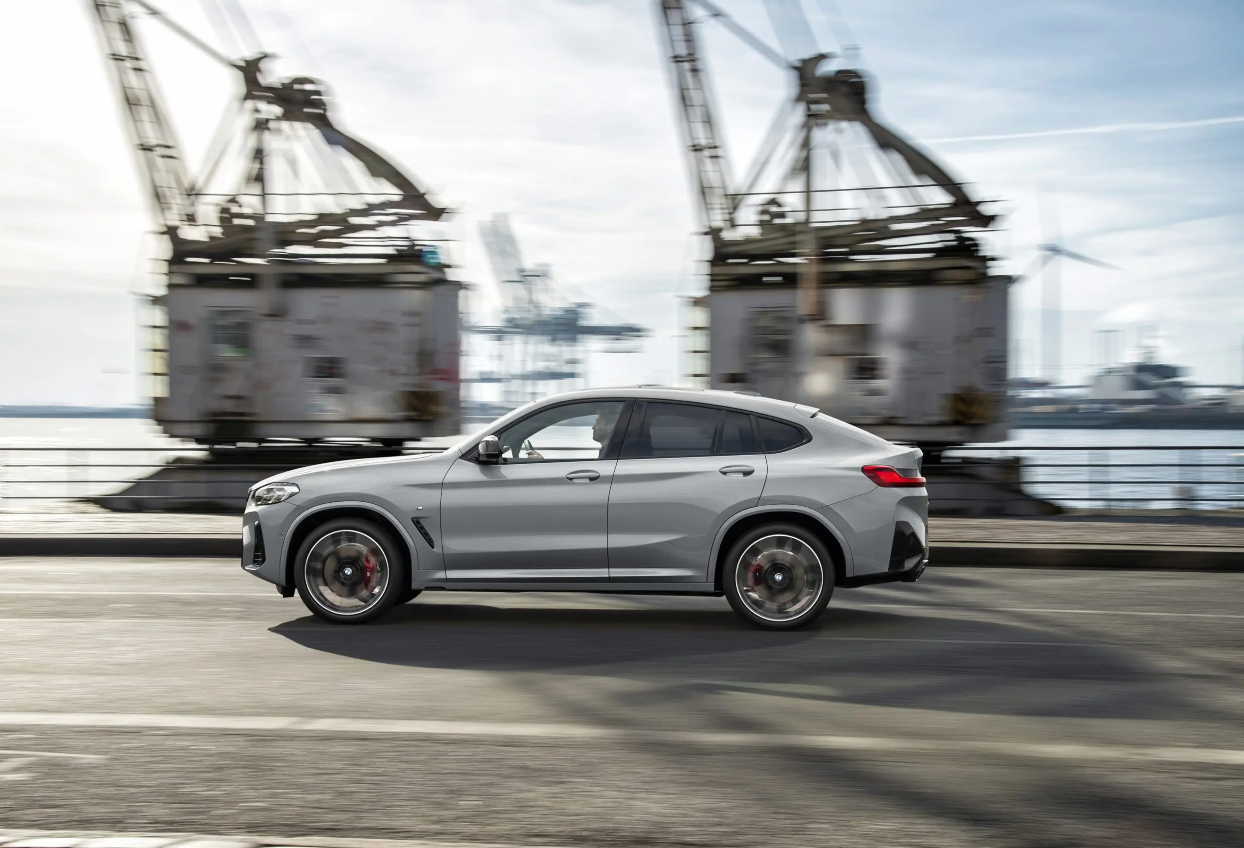 BMW X4: geniaalne stiiliikoon või ülehinnatud edevus?