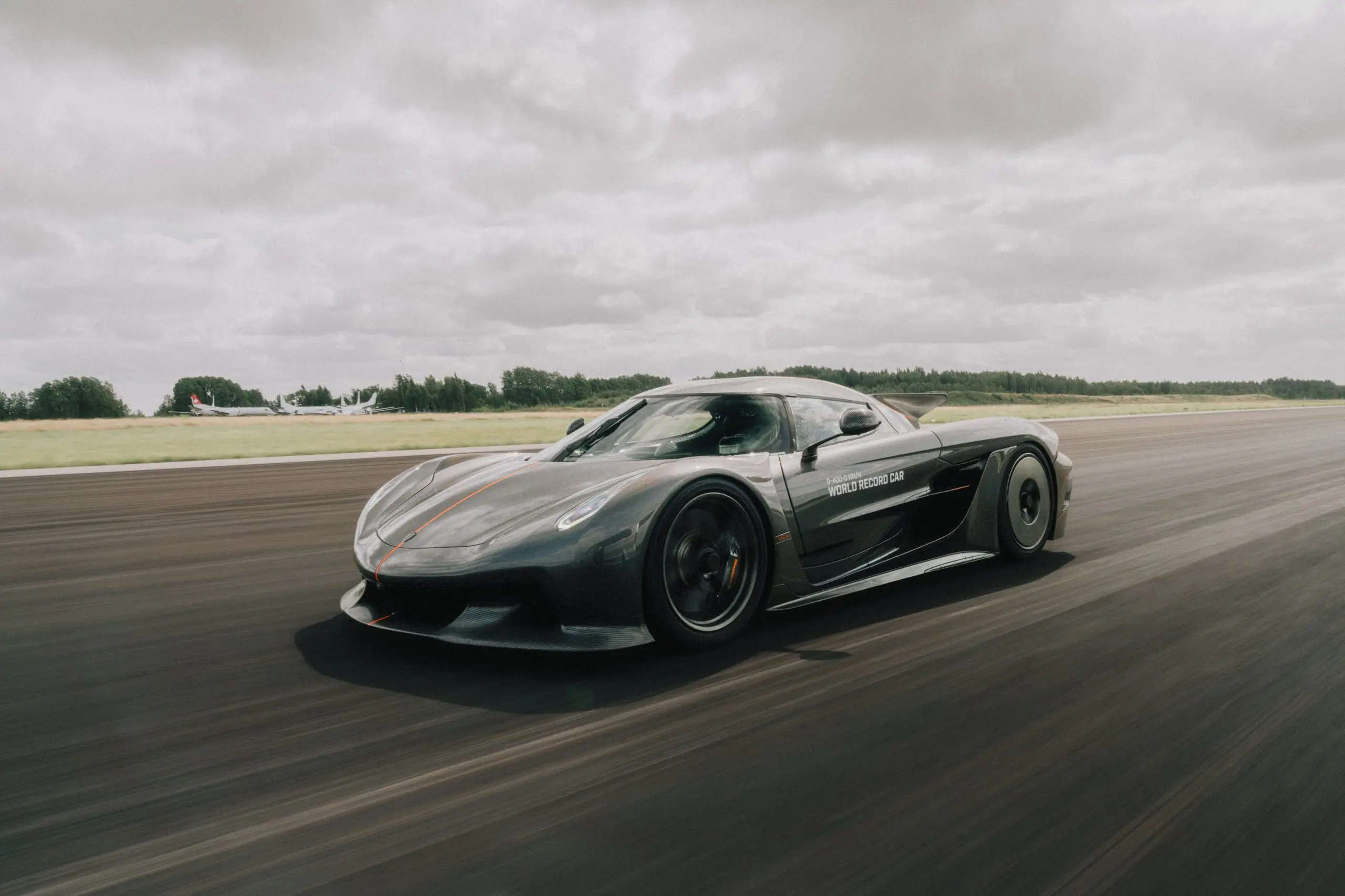 Võimalik, et Koenigsegg valmistab Jesko Absolutiga uut tippkiiruse rekordijahti