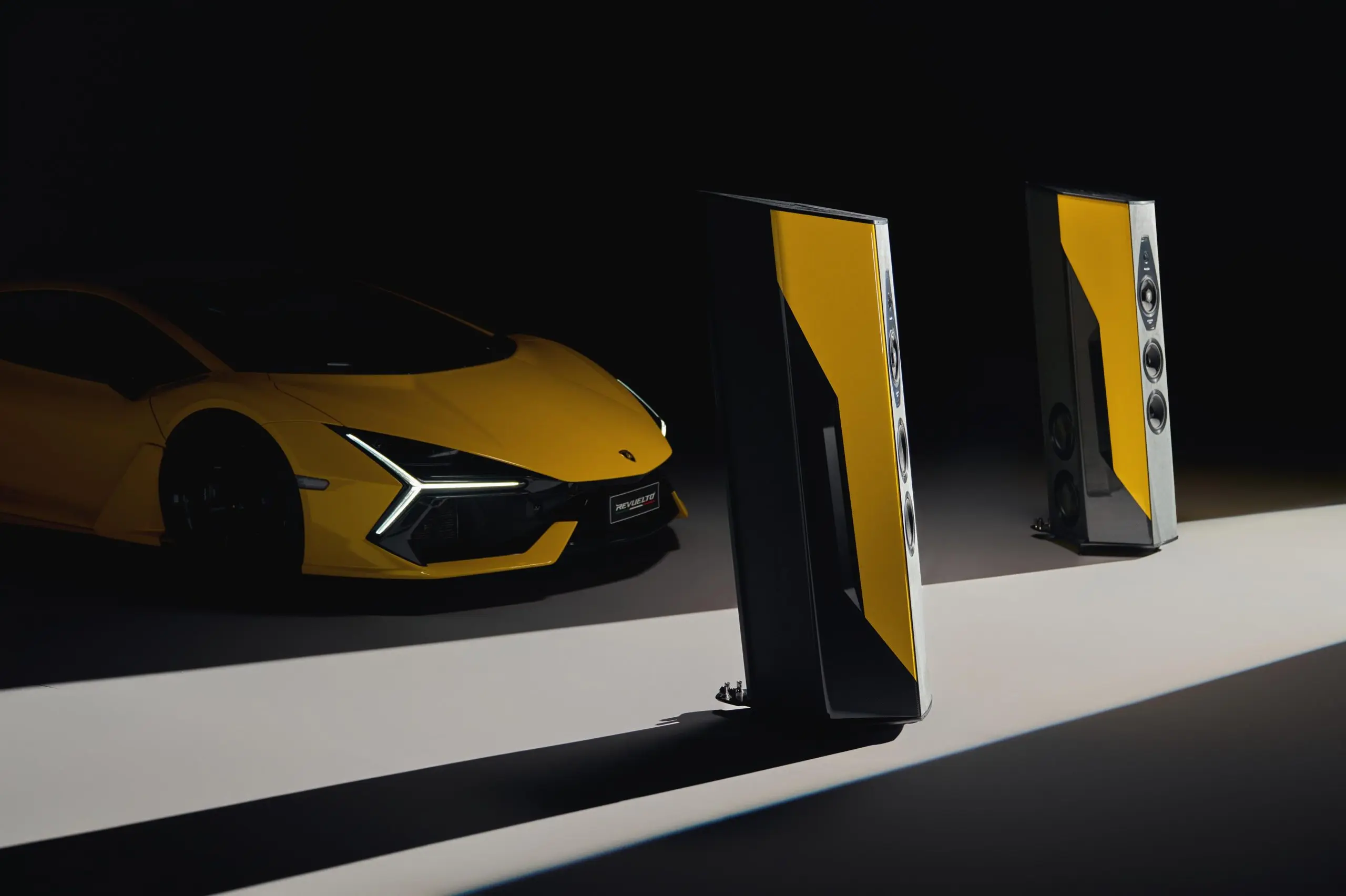 Lamborghini ja Sonus faber toovad kodudesse superautode hinge 50 paari eksklusiivsete kõlarite näol