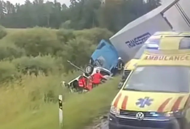 Rängas avariis sõidu- ja veoauto vahel hukkus kaks inimest