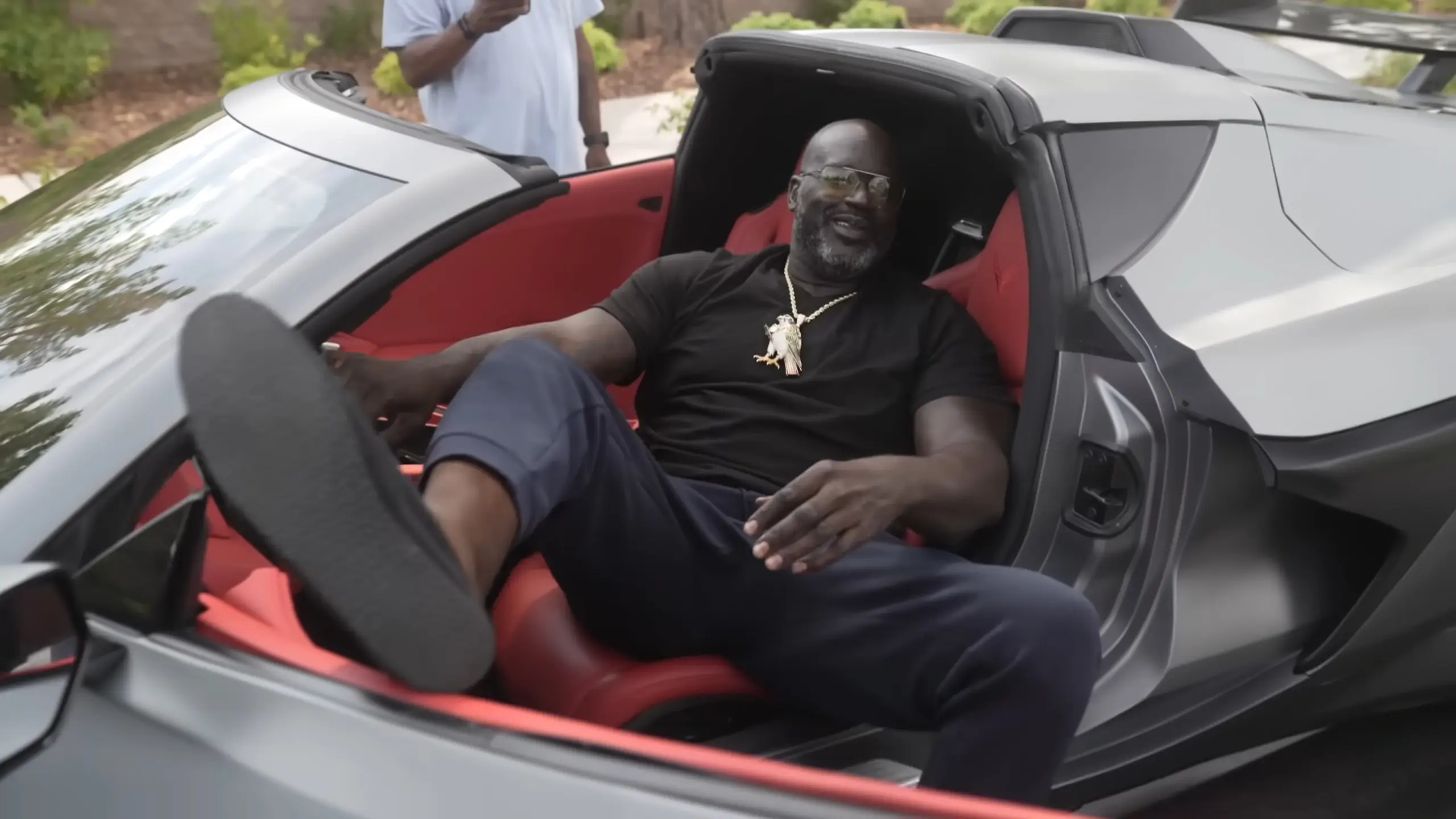 Shaquille O’Neal tellis endale poole meetri võrra pikema sportauto
