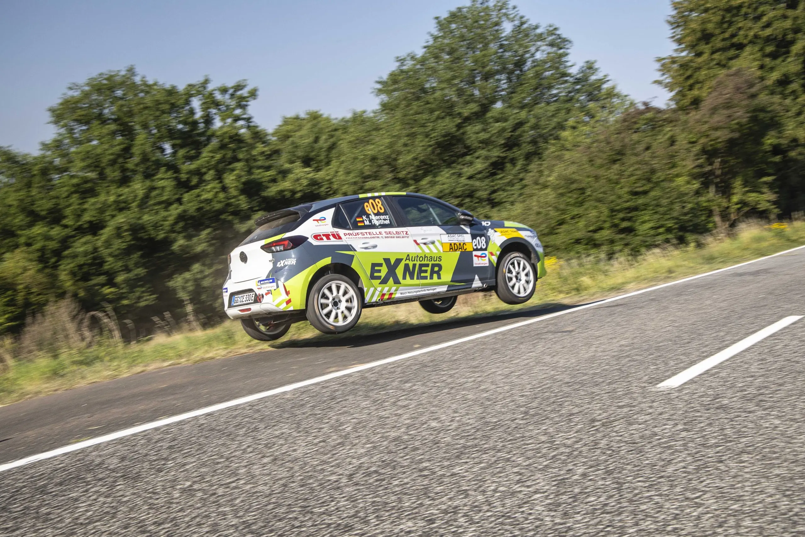 Opel testib Corsa ja Mokka vastupidavust Mont-Blanci rallil
