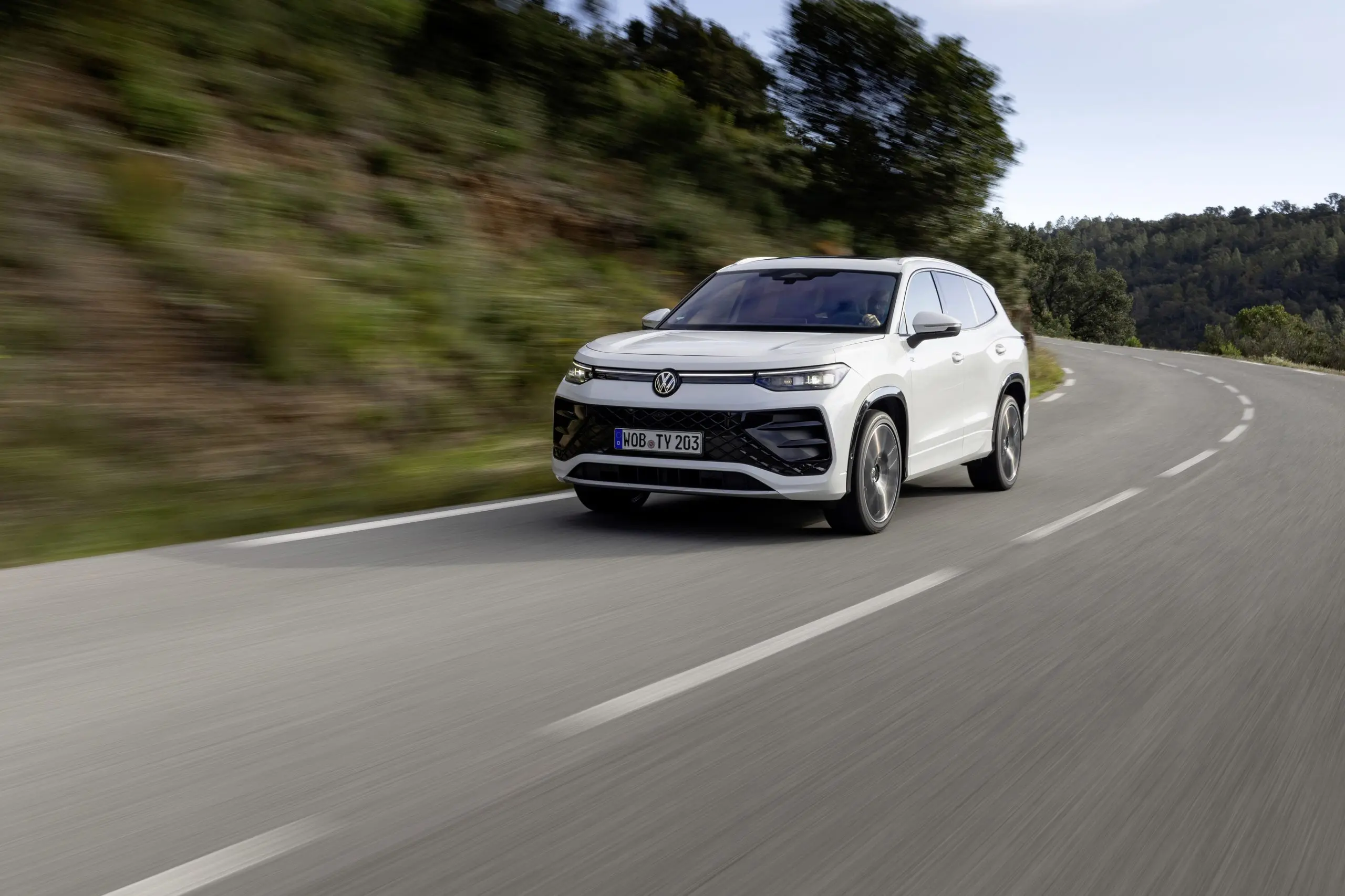 7-kohaline Volkswagen Tayron: neile, kes ihkavad Touaregi, kuid mitte selle hinnasilti