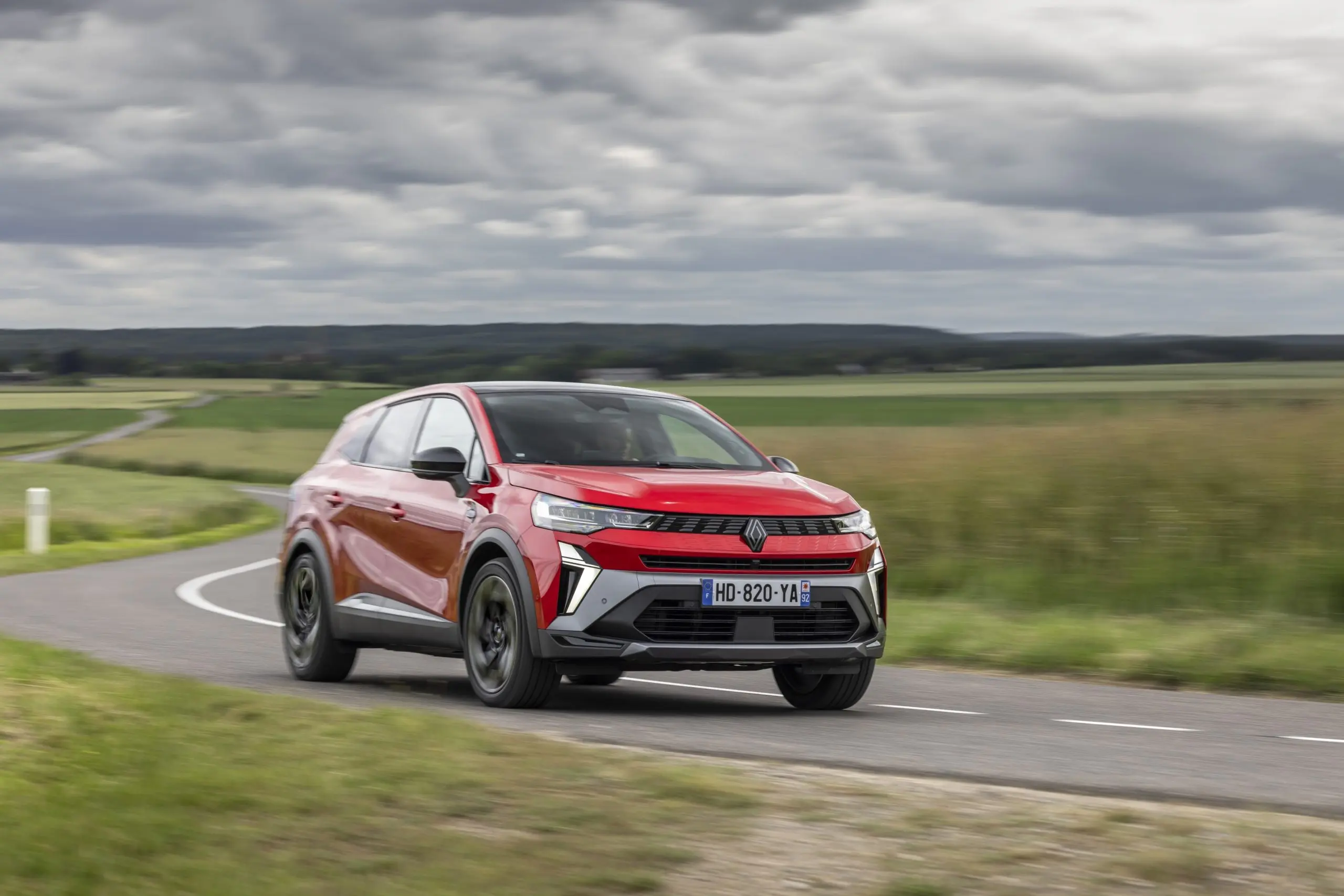 Renault Symbioz: mitte liiga väike, mitte liiga suur, täpselt paras, et jääda märkamatuks