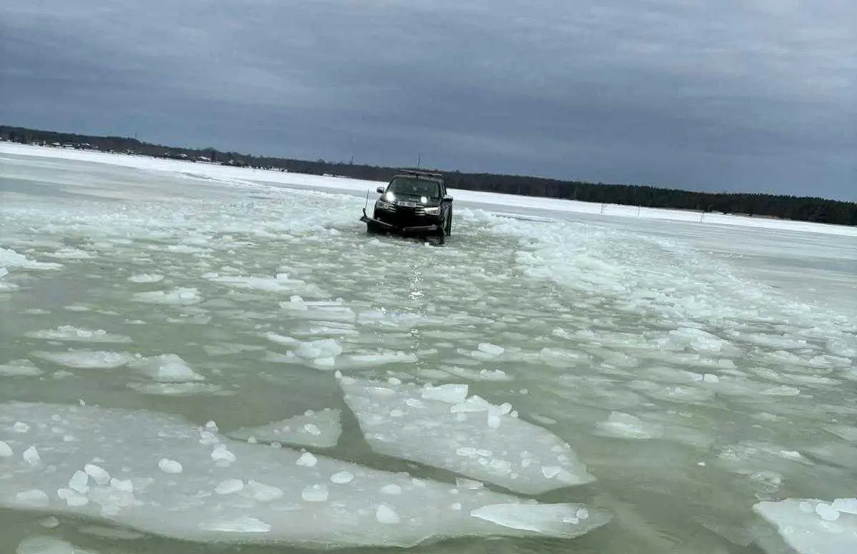 Saaremaa–Hiiumaa jäätee suleti ja sel aastal enam ei avata