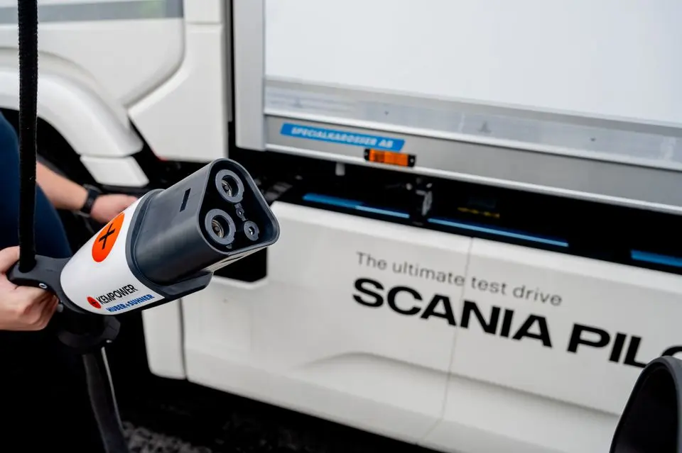 Scania avas Norras esimese megavatt-laadimisjaama veoautodele