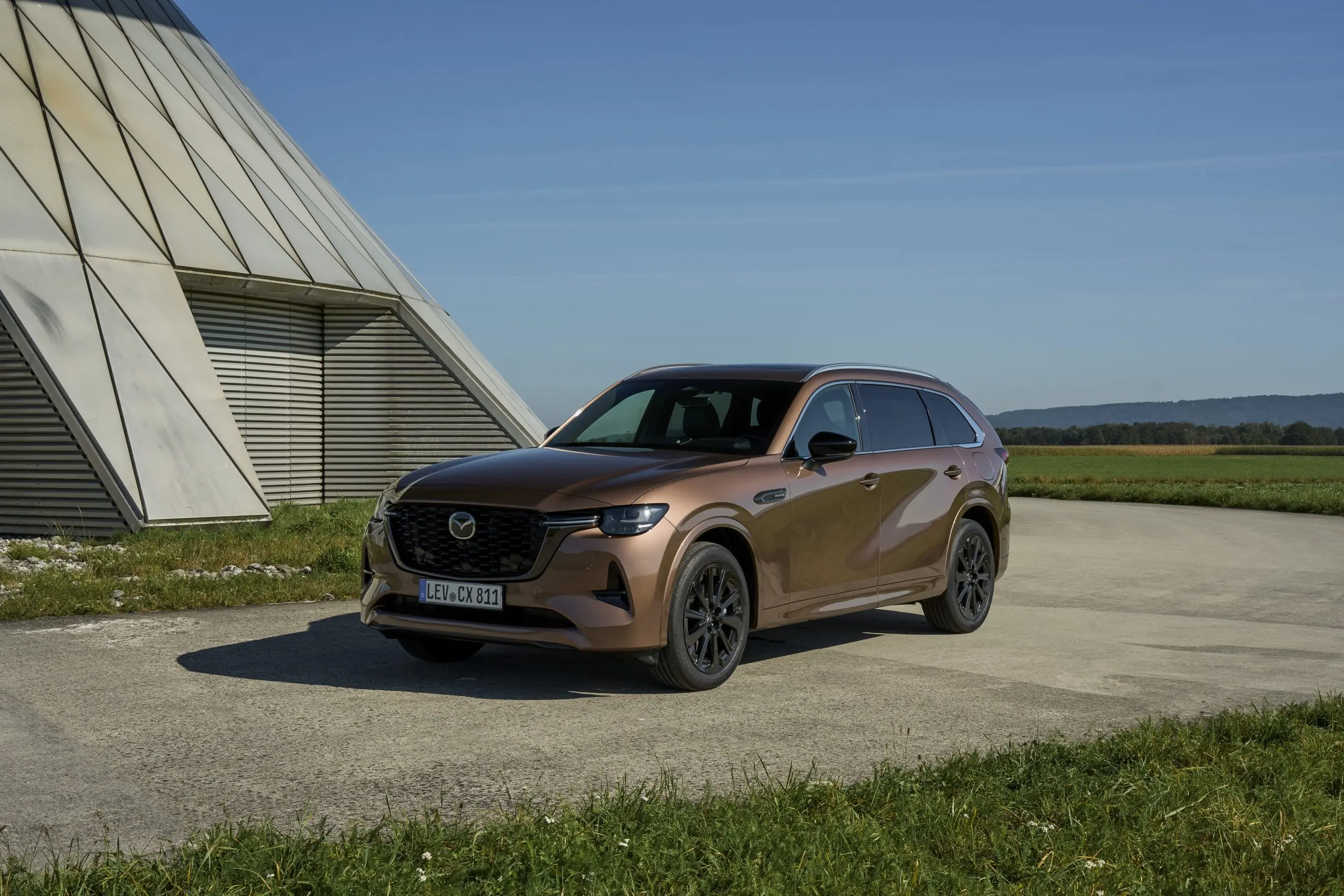 Mazda CX-80: suur Jaapani ristleja Euroopa maitsele