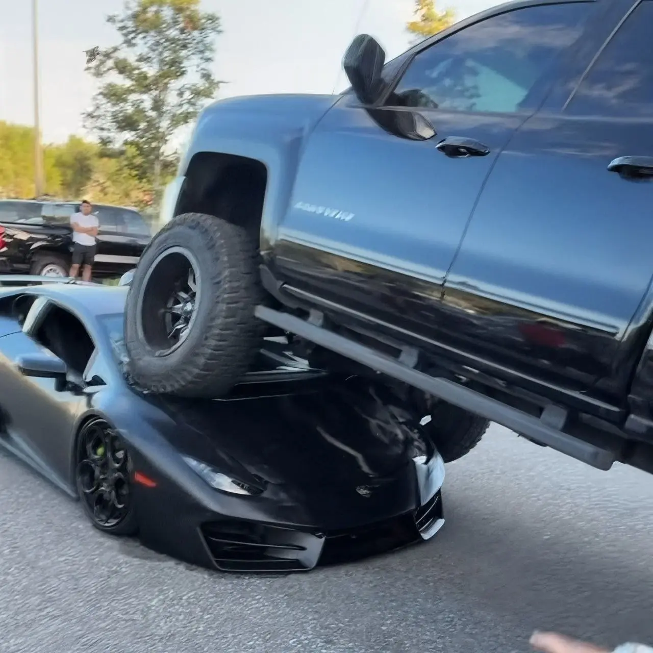 Daam kastika roolis ei pannud Lamborghinit tähele