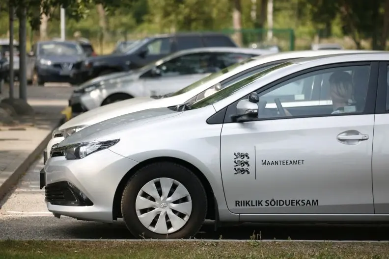 Transpordiamet võttis mullu vastu rekordarvu sõidueksameid