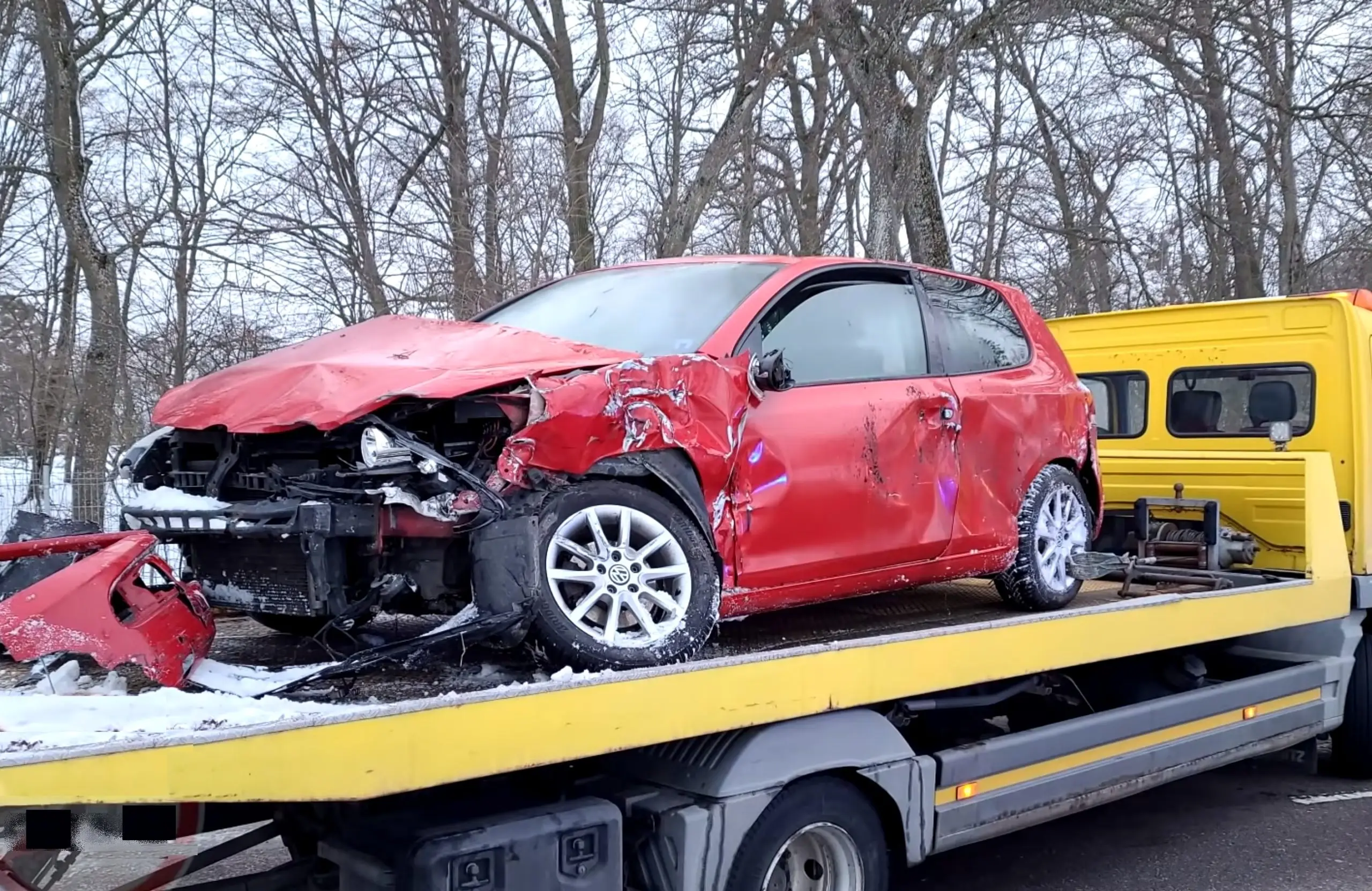 Video | Veninud vasakpööre viis avariini teise sõiduauto ja reka vahel