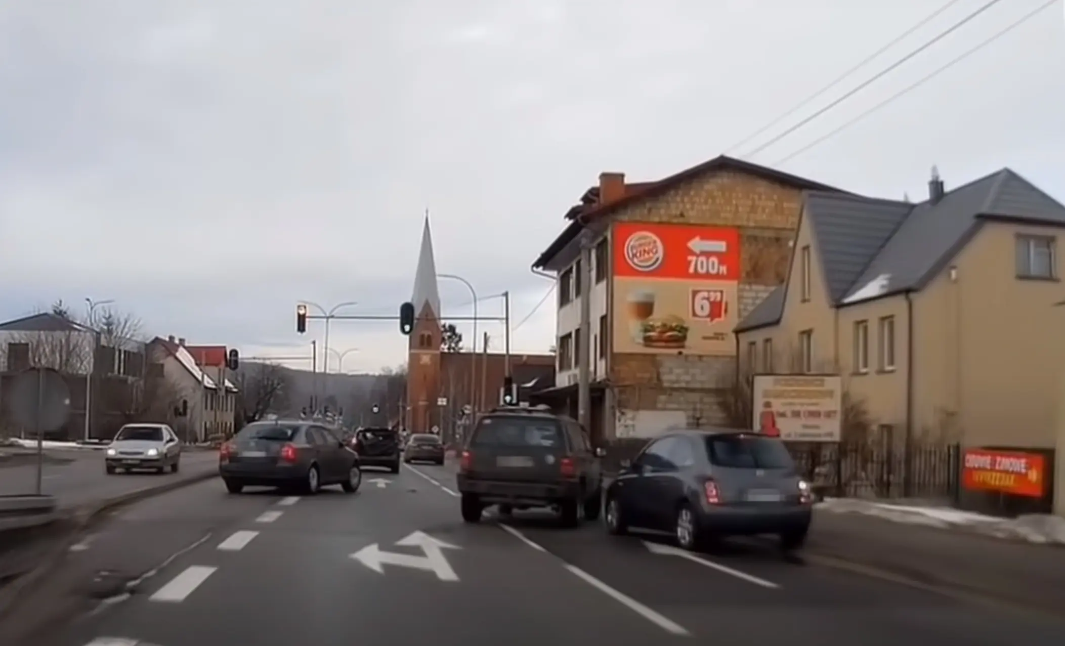 Video | Kiirabile järele kihutanud auto põhjustas avarii