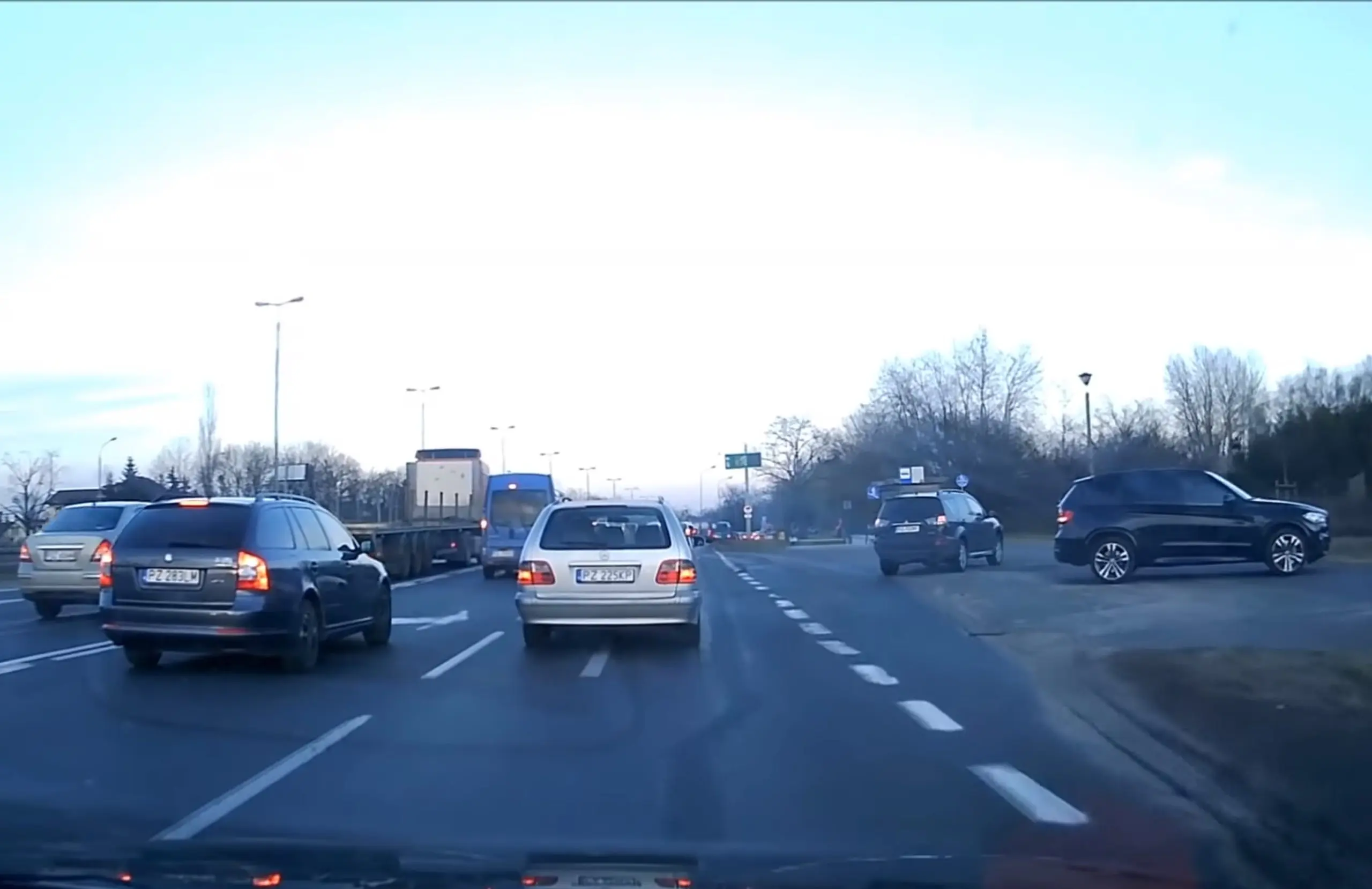 Tahad kiiremini! Aga tegelikkuses läheb kordades rohkem aega, kui liikluseeskirju täites sõita
