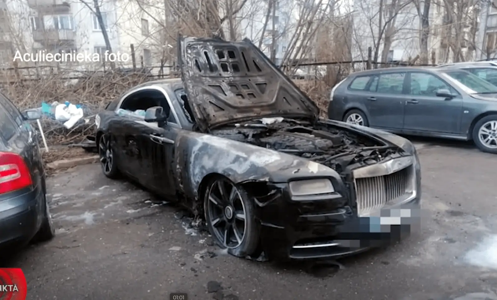 Tahtlik süütamine, kindlustuspettus või õnnetus? Riias põles maha luksuslik Rolls-Royce