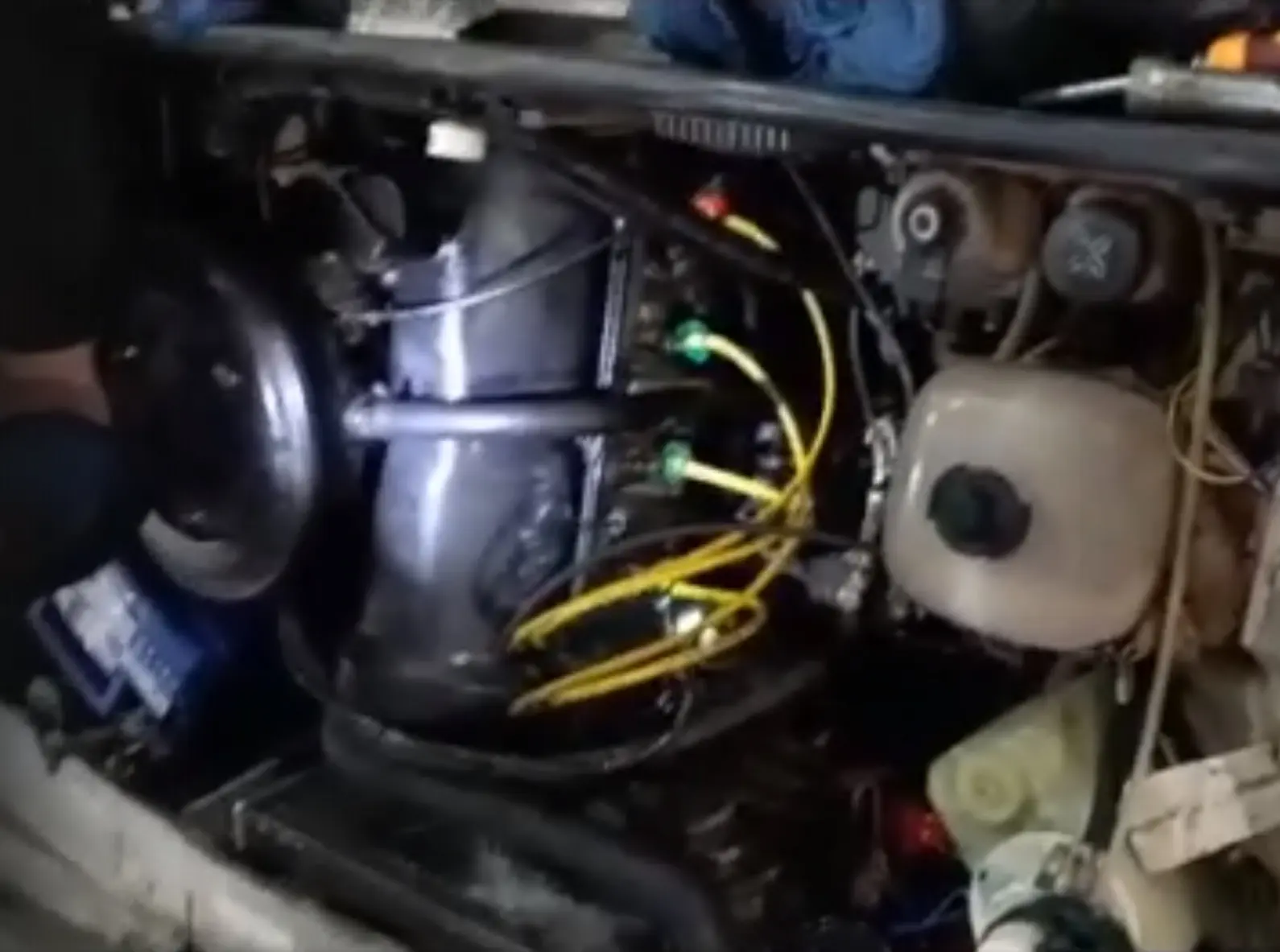 Auto toodi remonti. Põhjus - mootor ei tööta ühtlaselt!