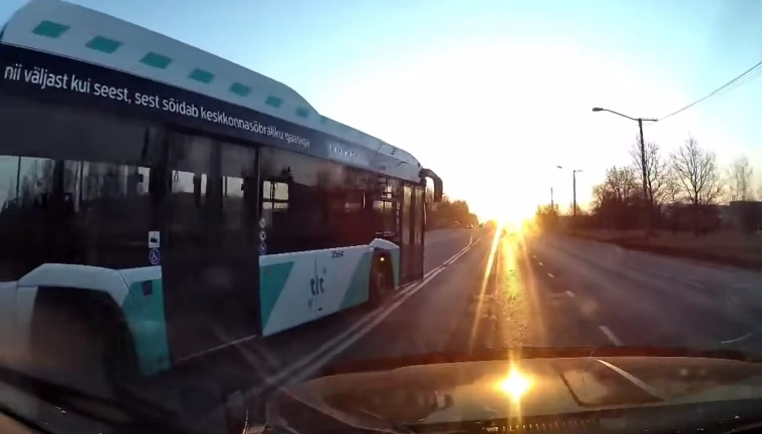 Bussijuhilt väga kummaline manööver