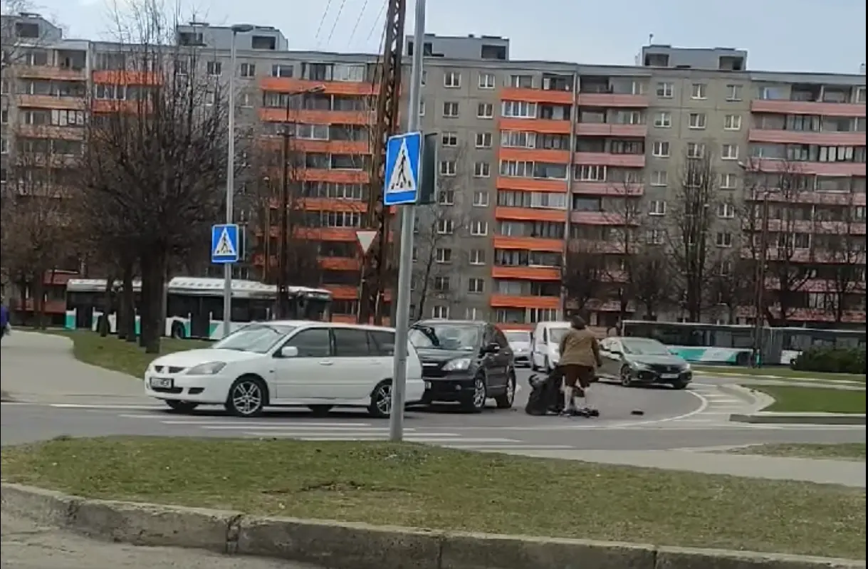 Korraliku kaklusega liiklusraevu tuleb ka meil ette
