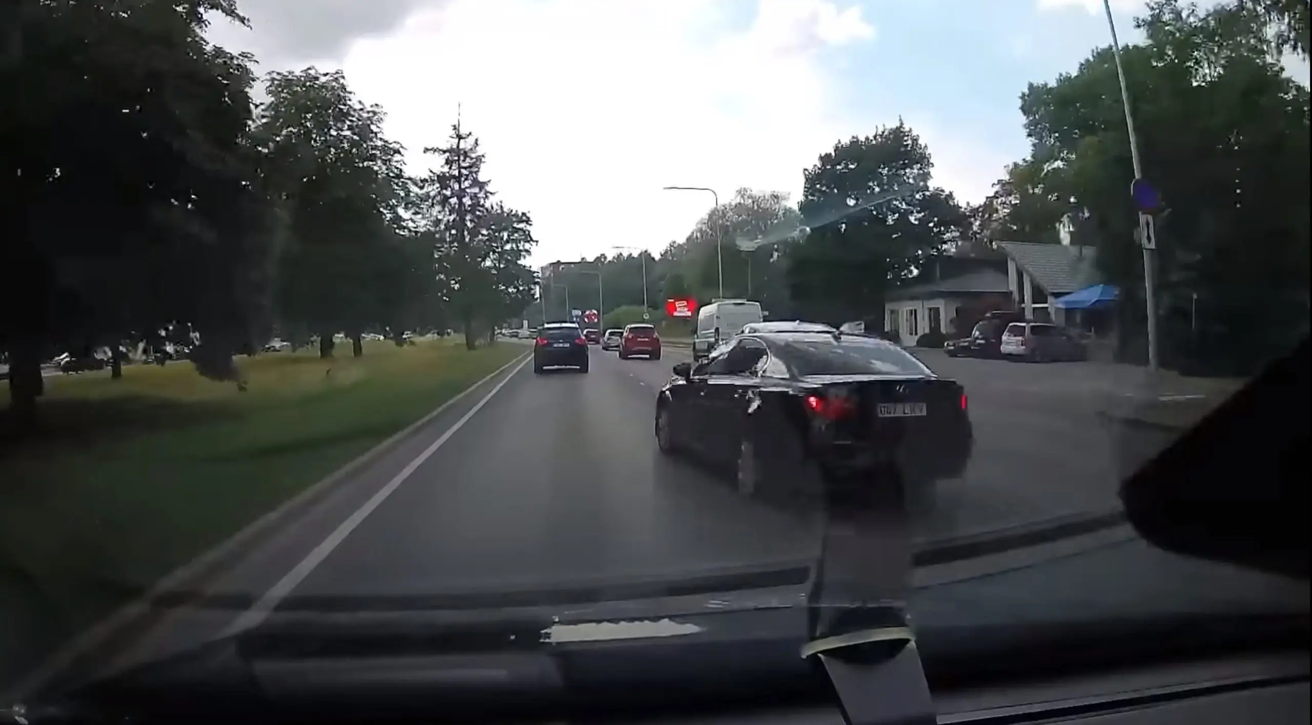 Sellele tüübil pidi kuhugi ikka väga kiire olema?!