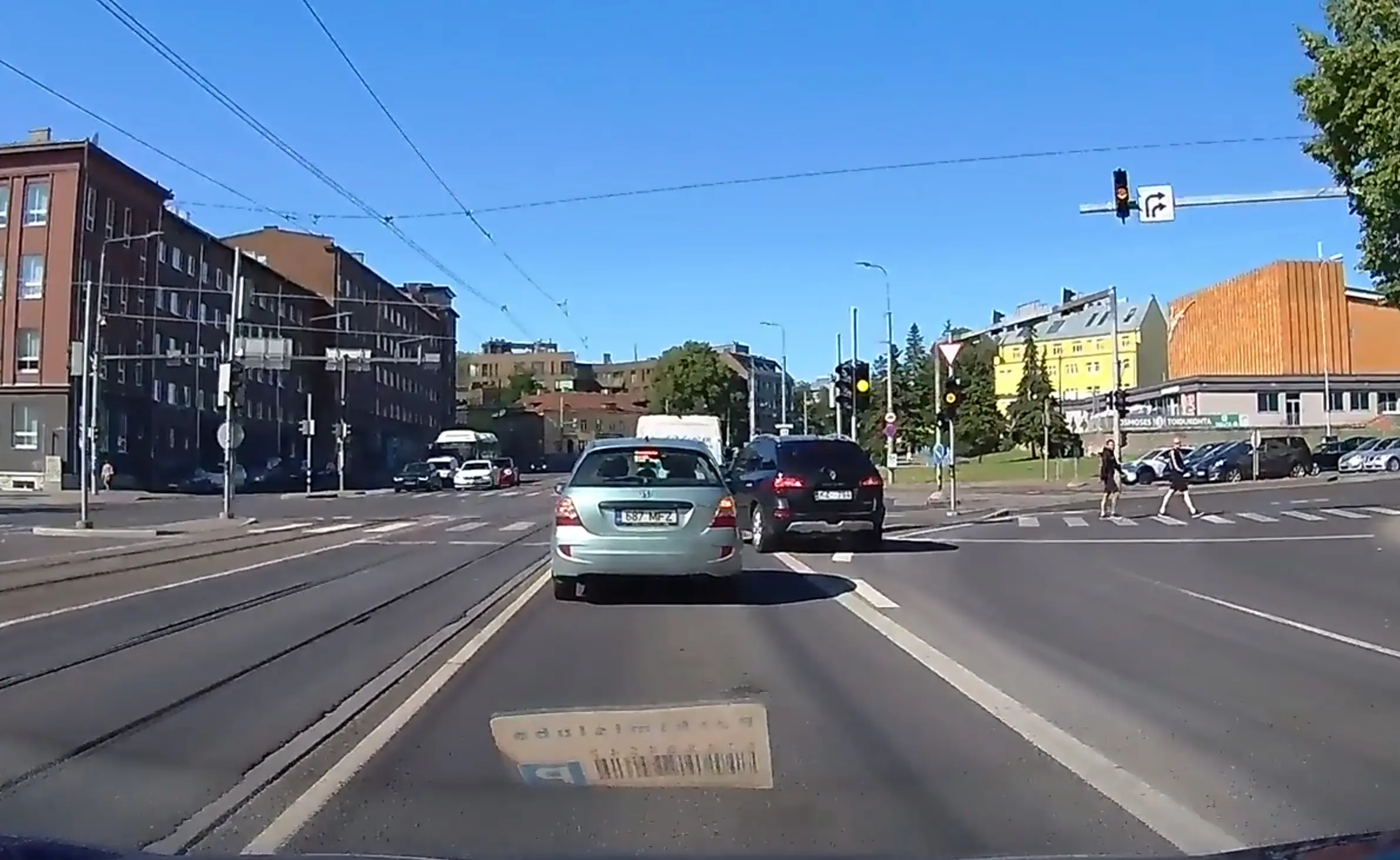 Tegelikult olid kõik kolm väga tublid ning andsid omalt poolt kõik, et avarii ikka toimuks