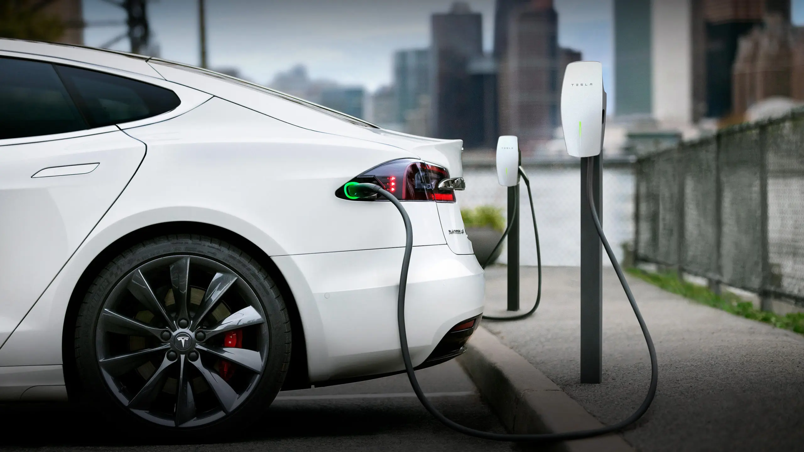 Tesla avaldas kokkuvõtte Model 3 viie aasta omamiskuludest