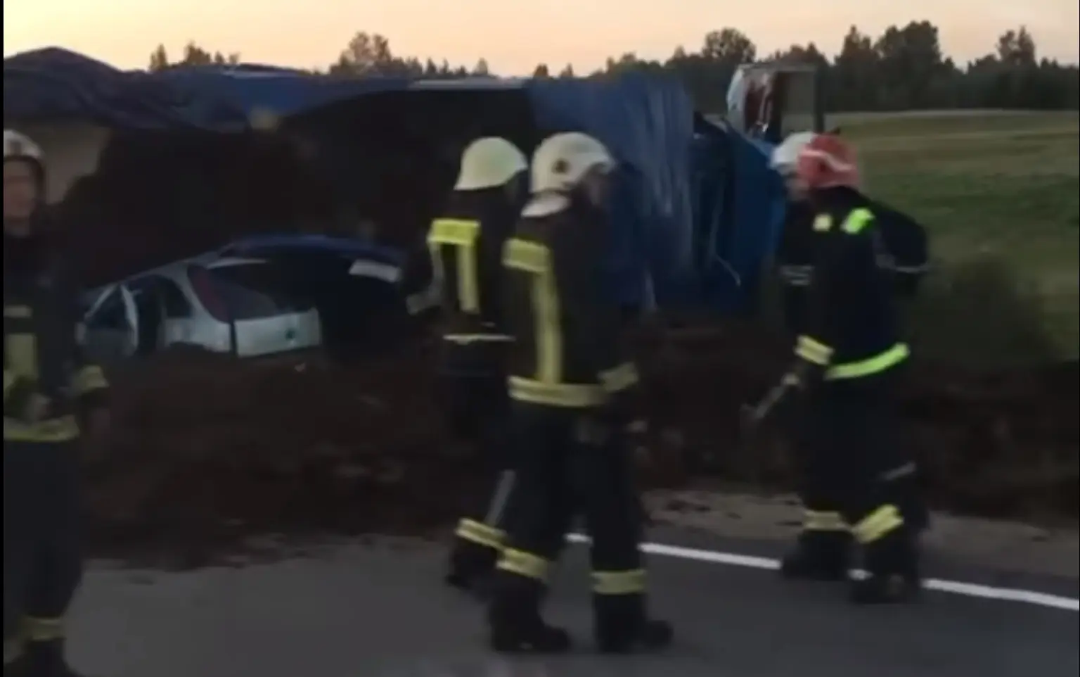 Kihutanud BMW põhjustas seitsme kannatanuga avarii