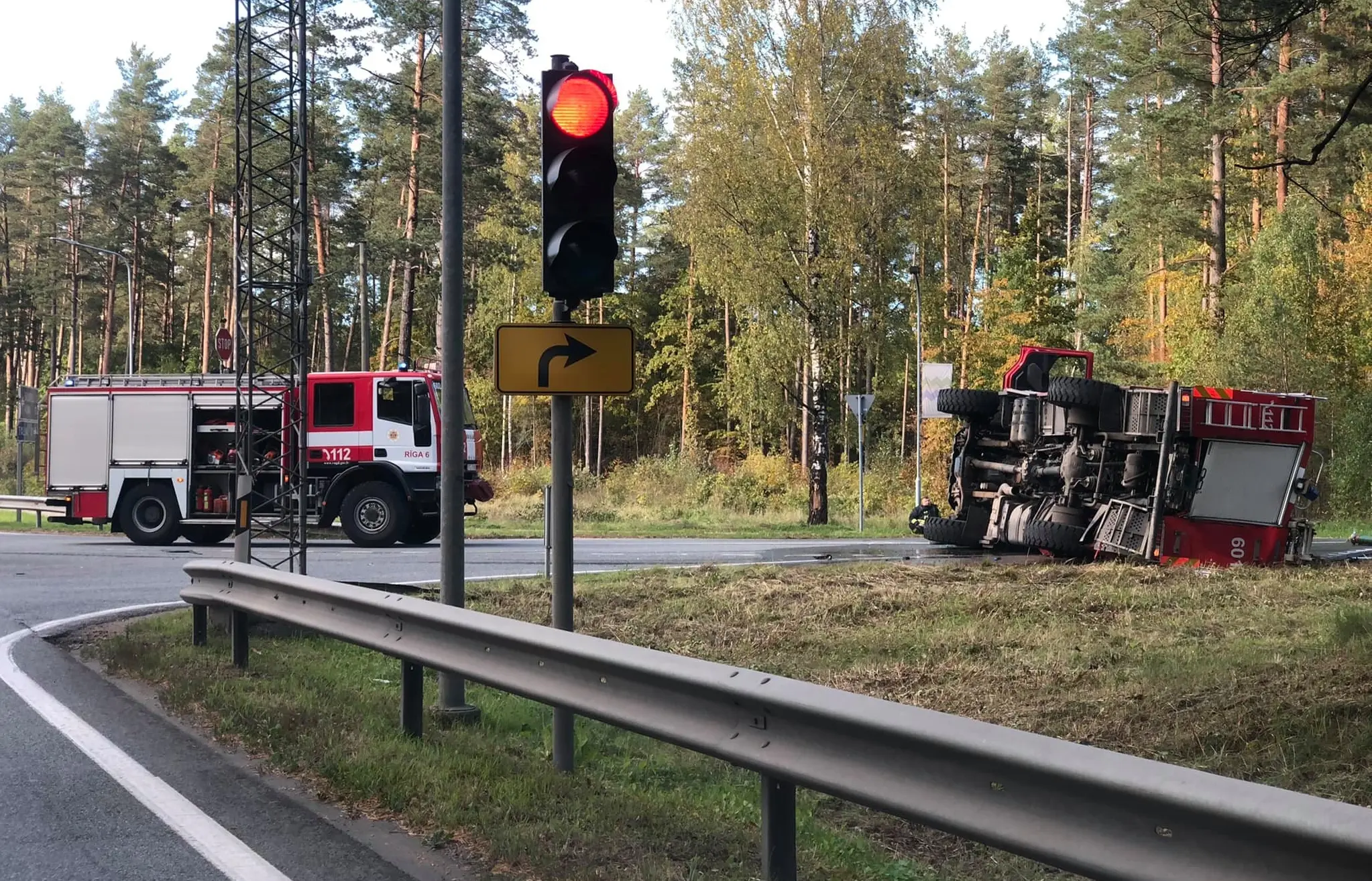Päästmist vajanud päästjad ja läbi kirikuaia kihutanud BMW