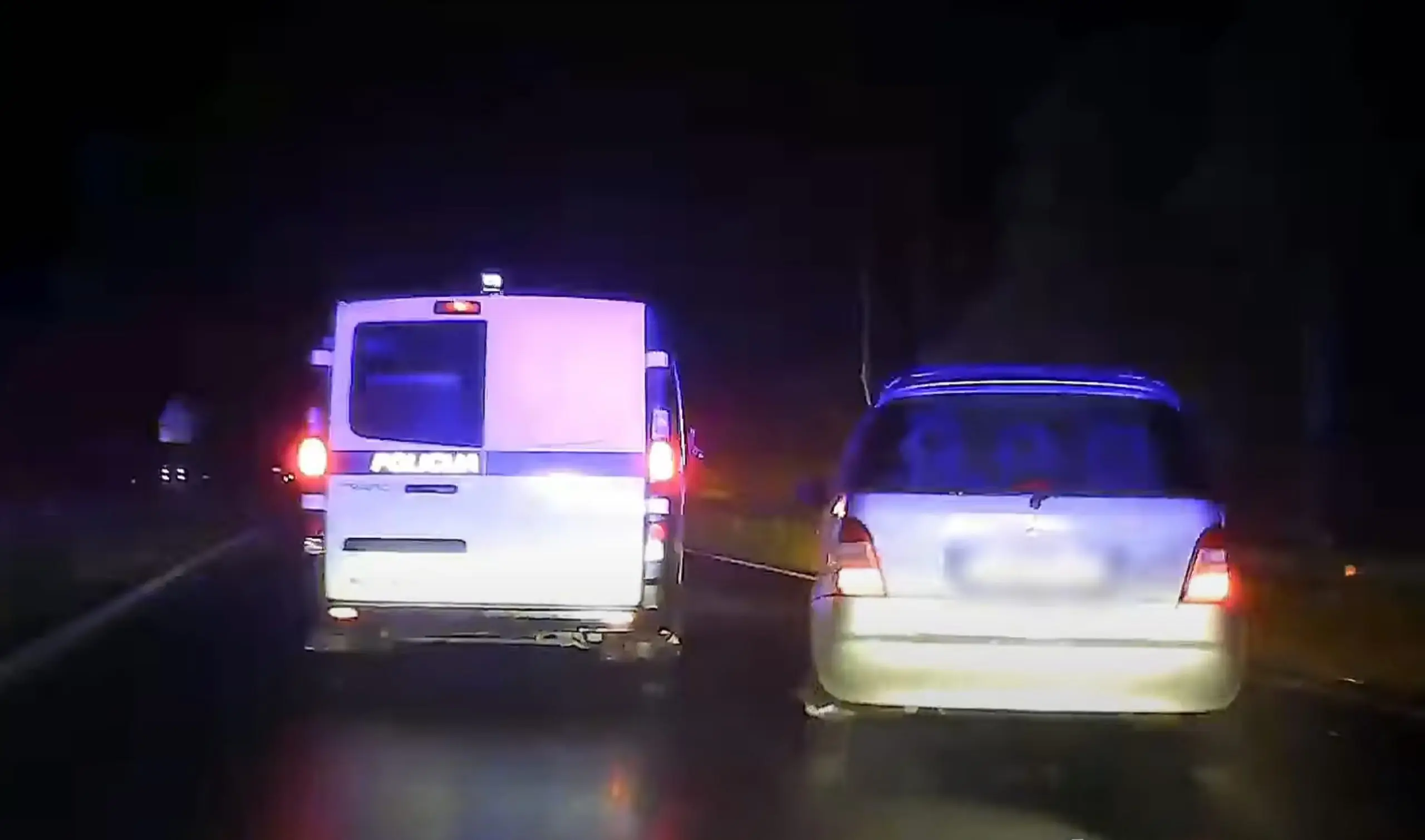 Juhtimisõiguseta roolijoodik üritas A-klassi Mercedesel politsei eest põgeneda 160 km/h