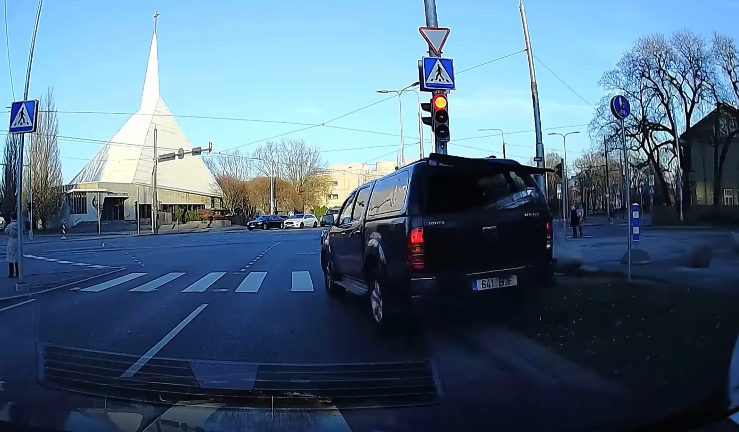 See oli küll üle võlli ülbe lüke
