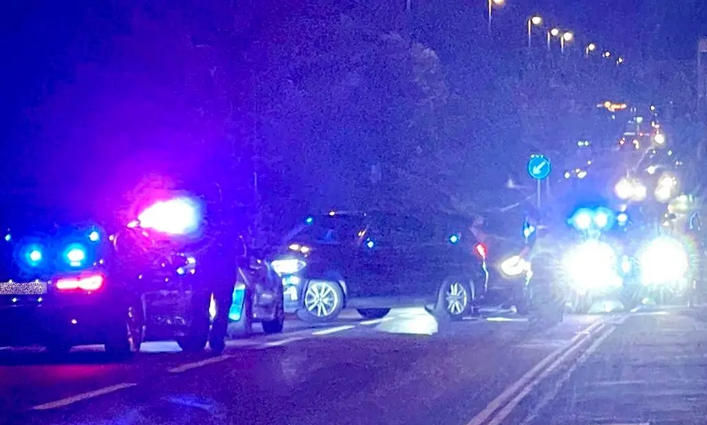 Roolijoodik pisteti trellida taha ja tema auto konfiskeeriti