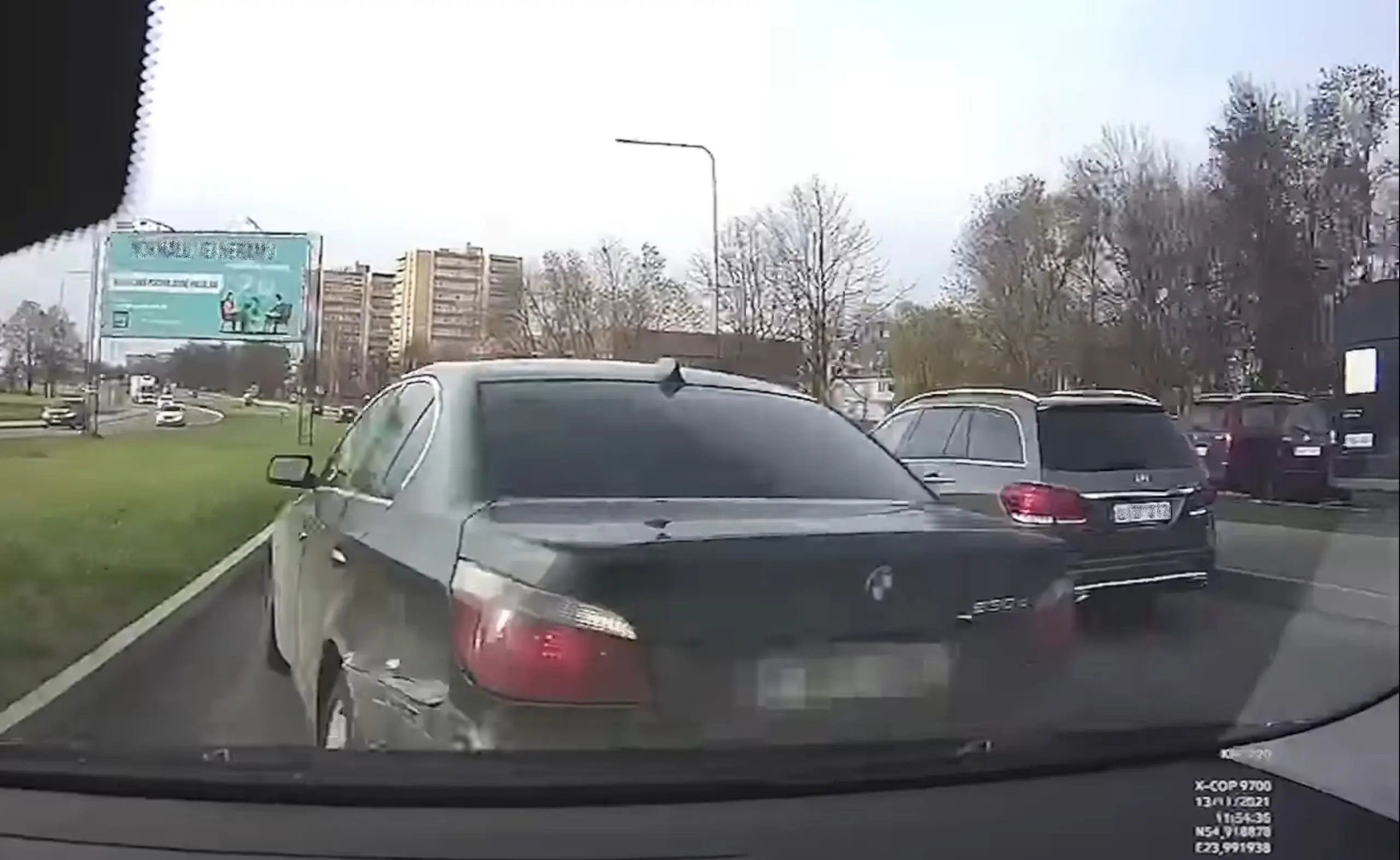 Tšikk kihutas nii, et pilpad lendasid