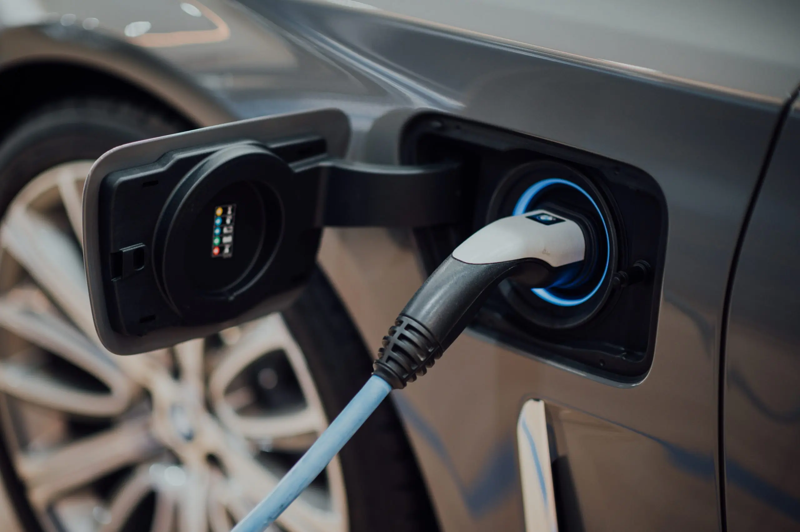 Prognoos: sel aastal müüakse Hiinas elektriautosid rohkem kui sisepõlemismootoriga sõidukeid
