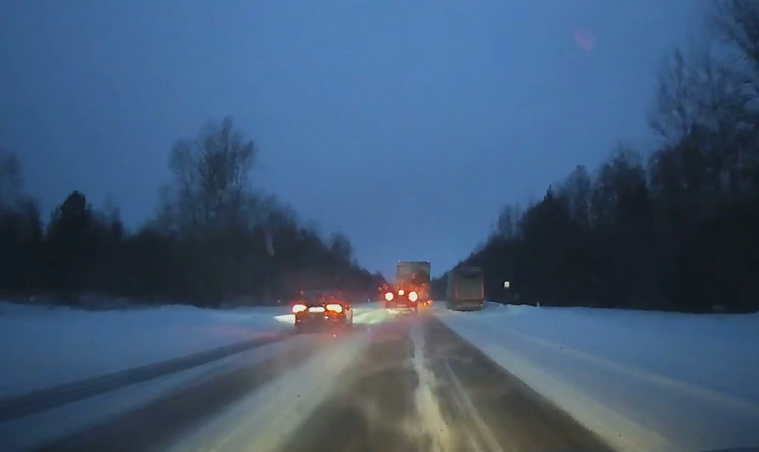Üks eksinud hing, kes unustab enne möödasõidu alustamist peeglisse vaadata