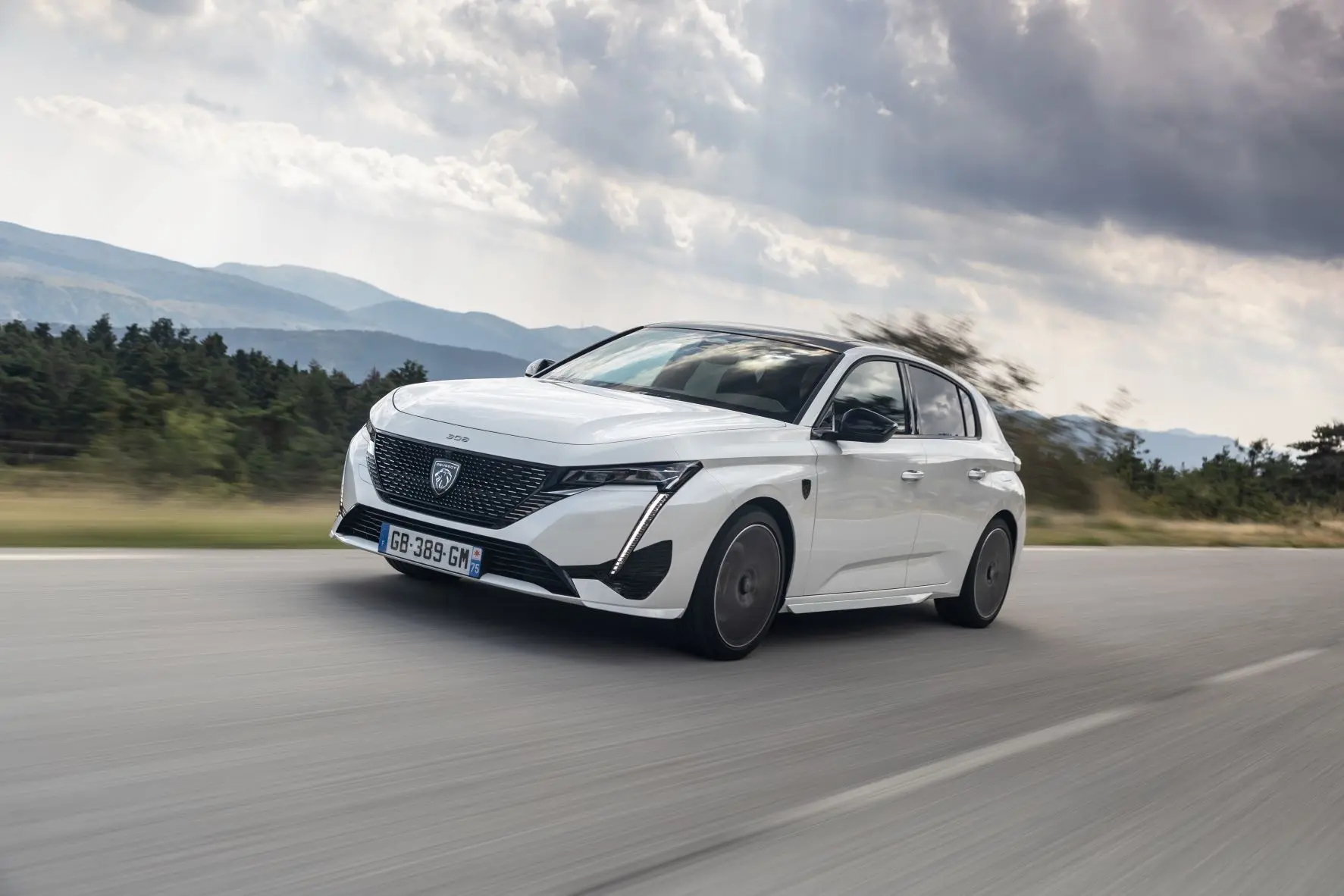 Uus Peugeot 308 pärjati naiste aasta auto valimistel parima linnaauto tiitliga
