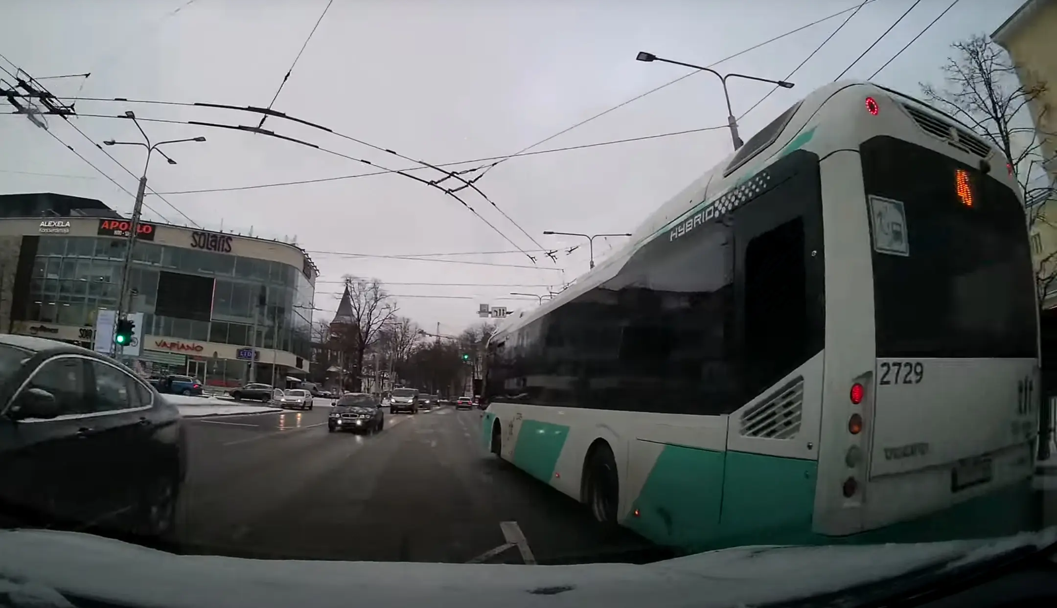 Bussid kihutavad kesklinnas mis kole