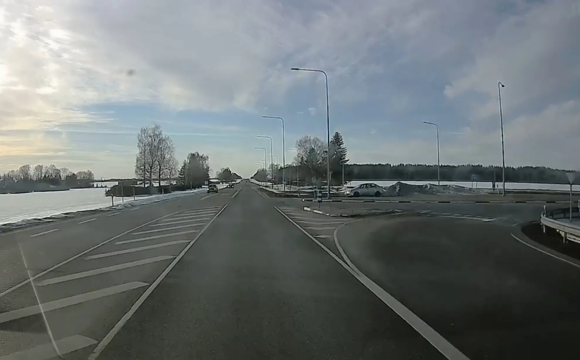 Sellise autoga niimoodi kihutada! Selleks peab ju püstihull olema