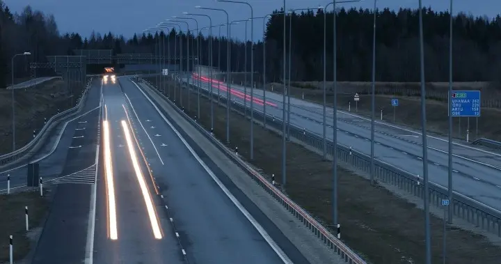 Teed muutuvad väga libedaks! Suverehvidega palutakse mitte sõitma minna