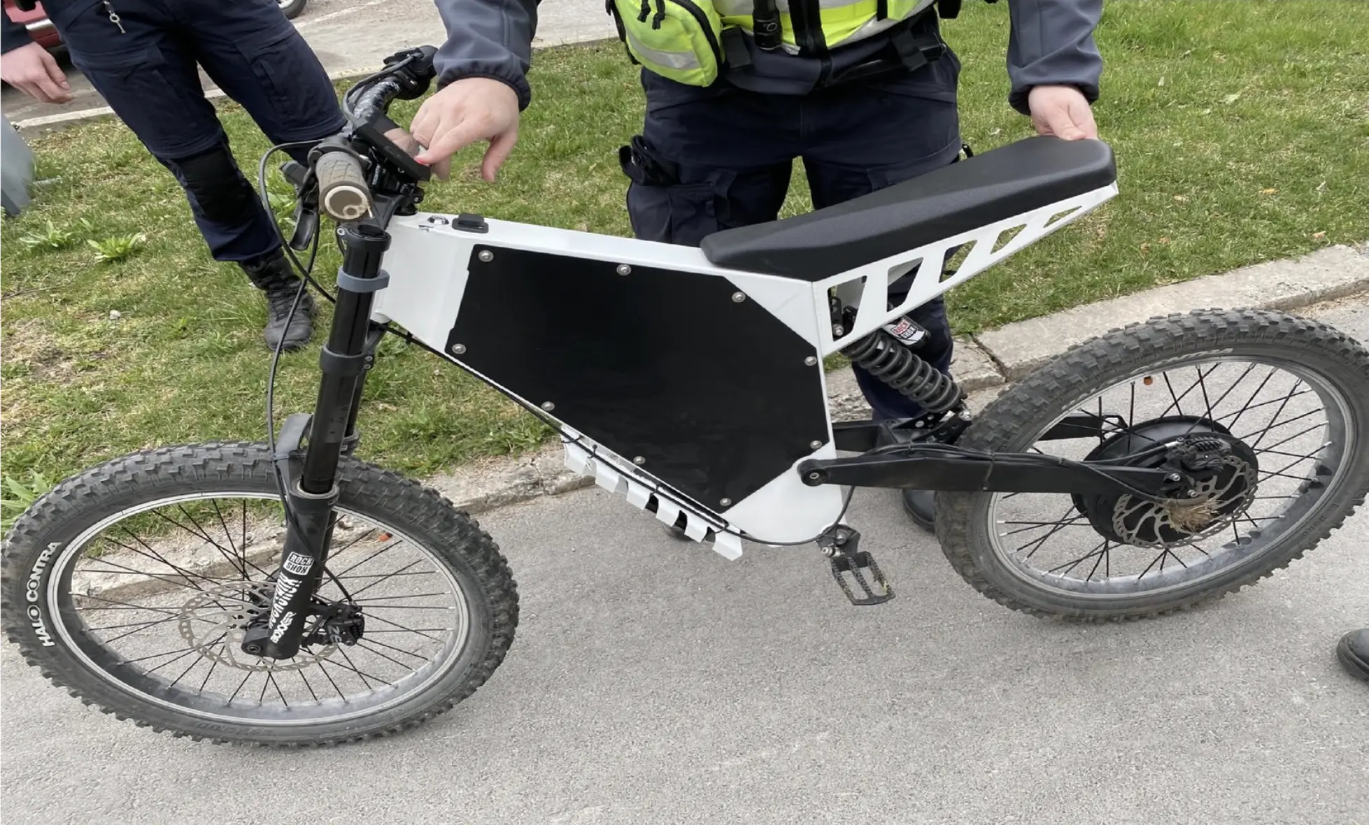 Ka ülemäära võimsa ja kiire elektrilise jalgratta kasutamine kuulub edaspidi trahvimisele!