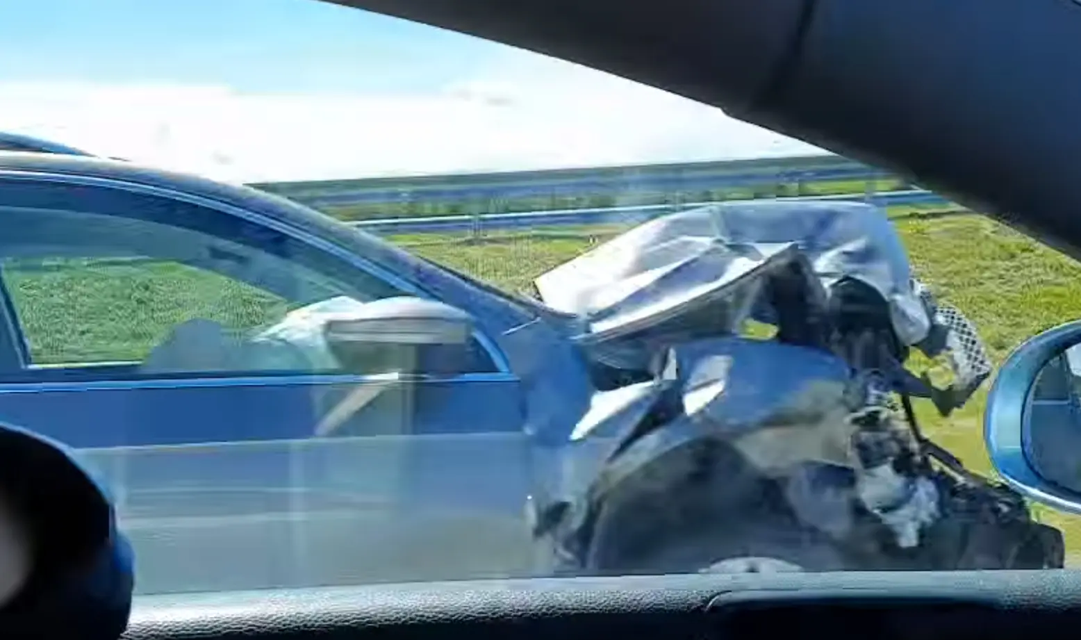 Harjumaal kihutas Passat Lacettile tagant sisse nii, et kaks inimest viidi haiglasse. Videod