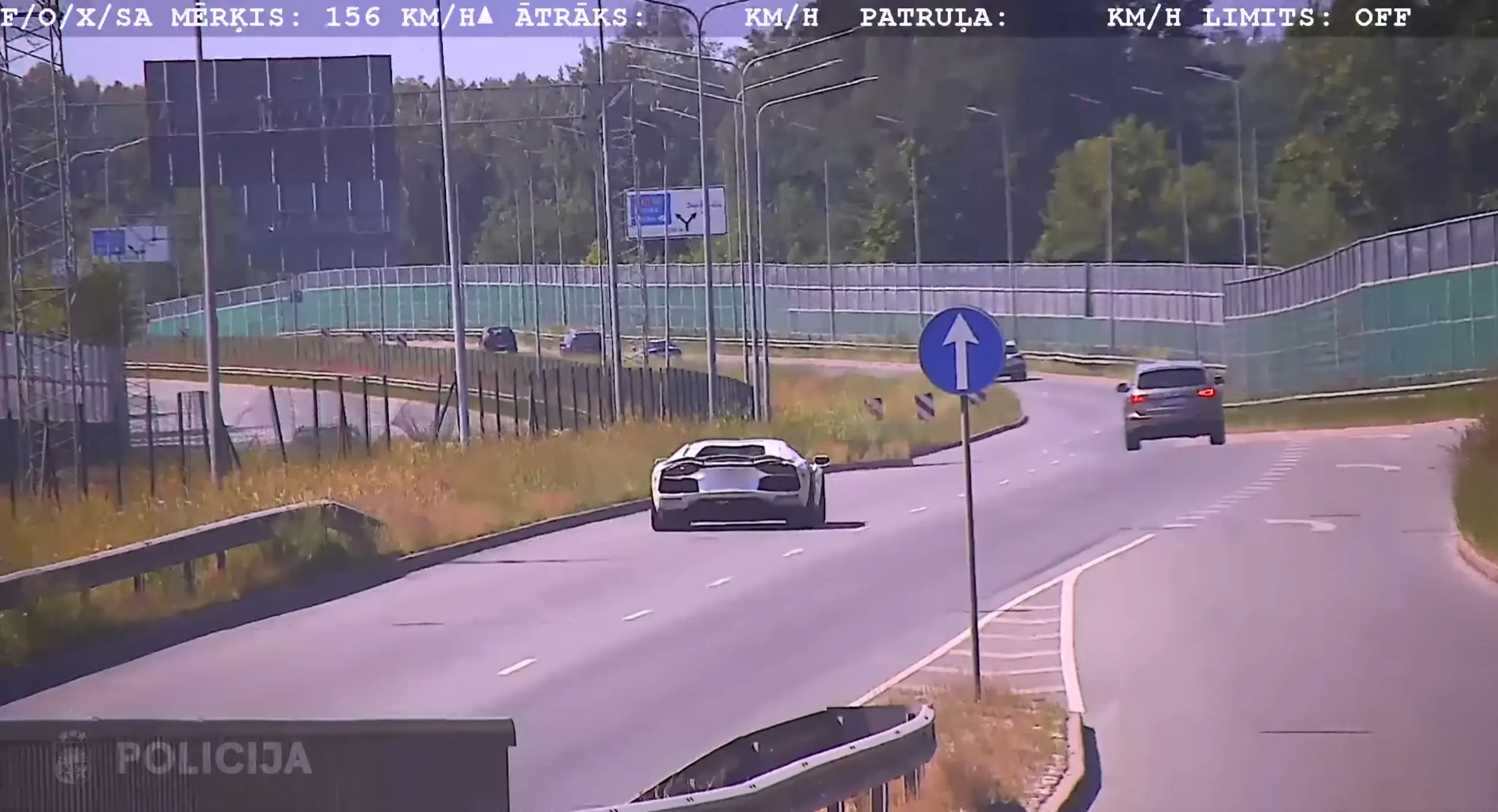 Läti politsei püüdis oluliselt lubatud kiirust ületanud superautode juhte