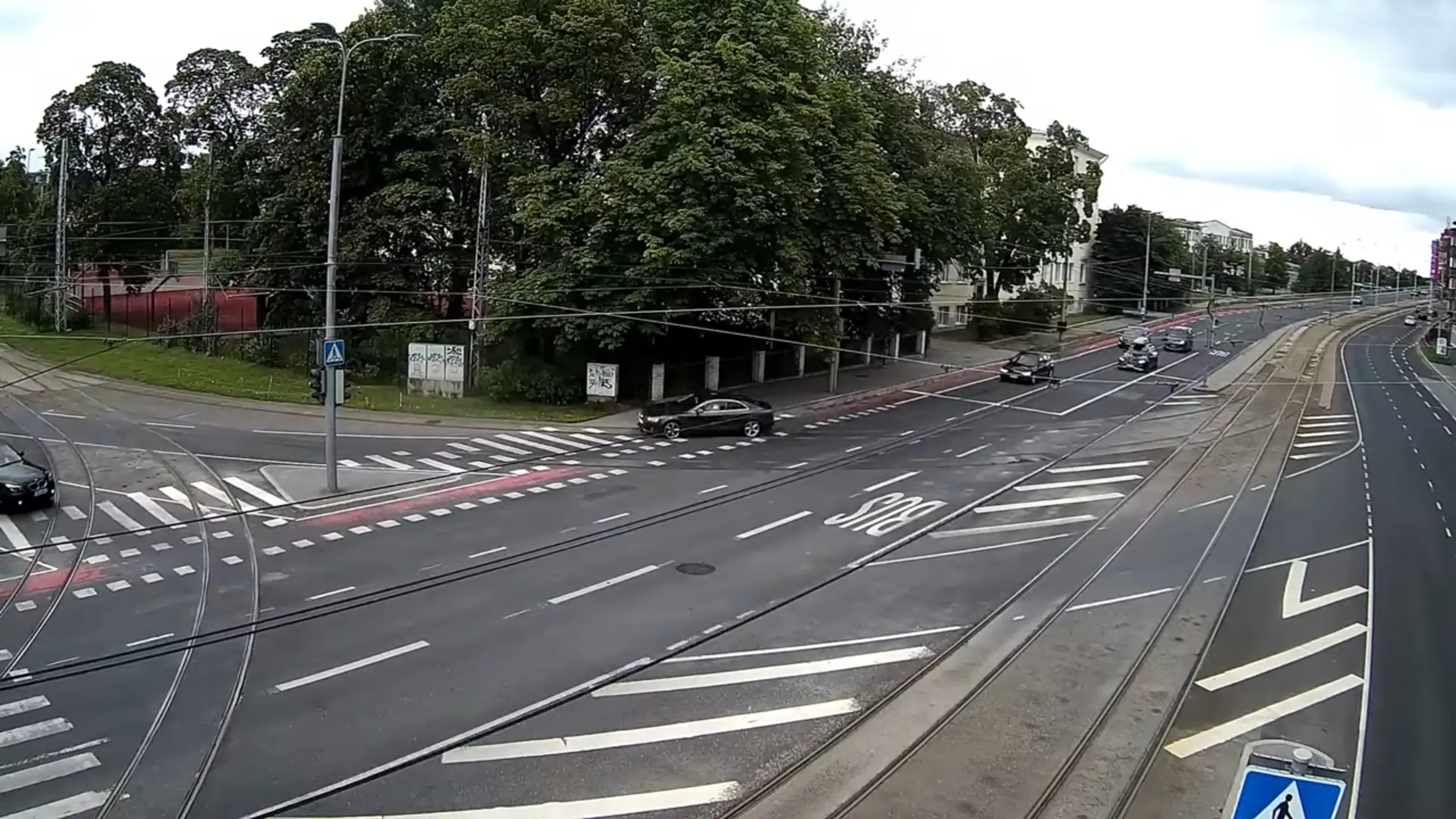 Politsei saatis arestimajja Tallinna kesklinnas 115 km/h kihutanud auto juhi